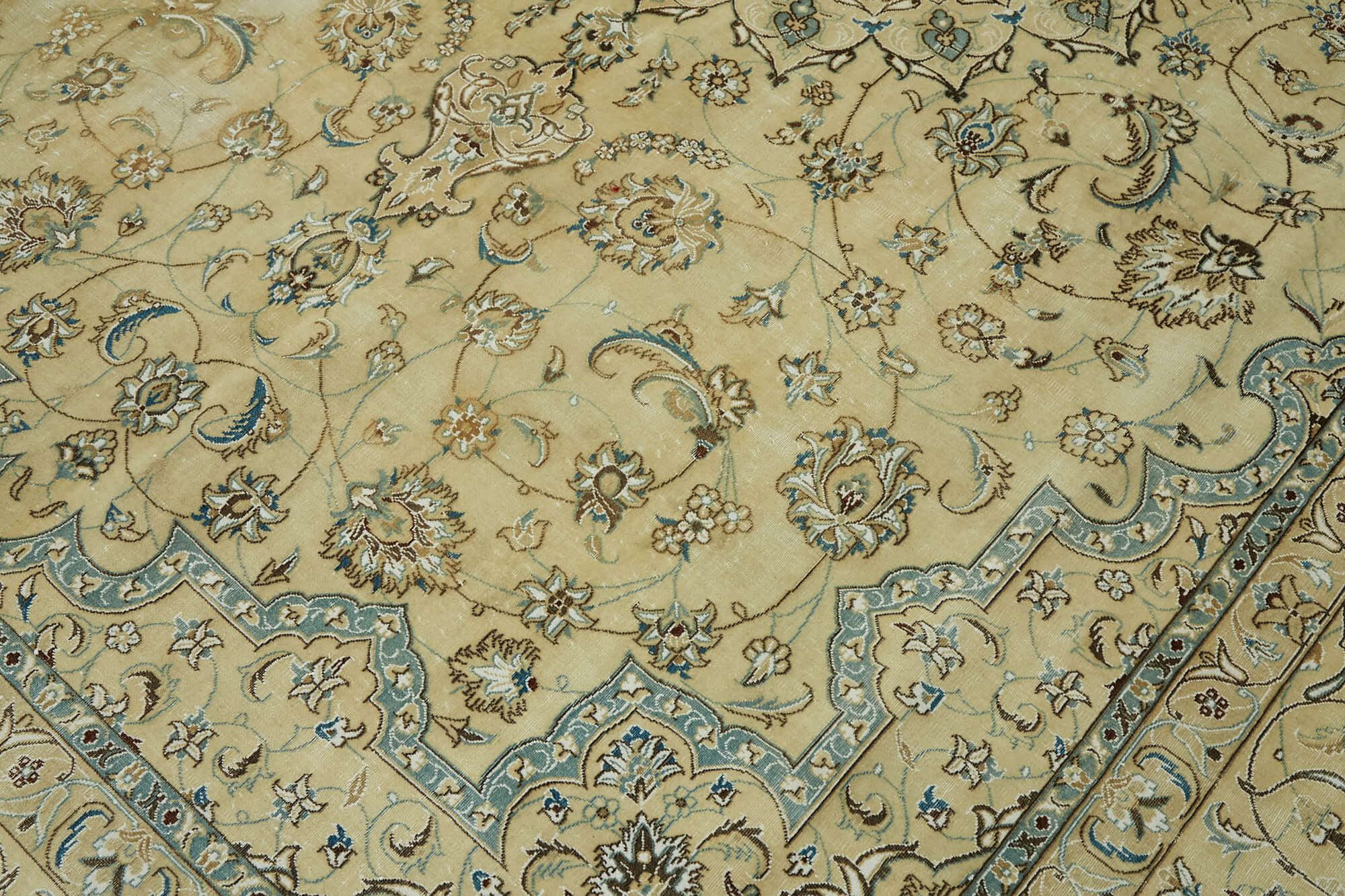 Bisque Persian — 2.42 x 3.42