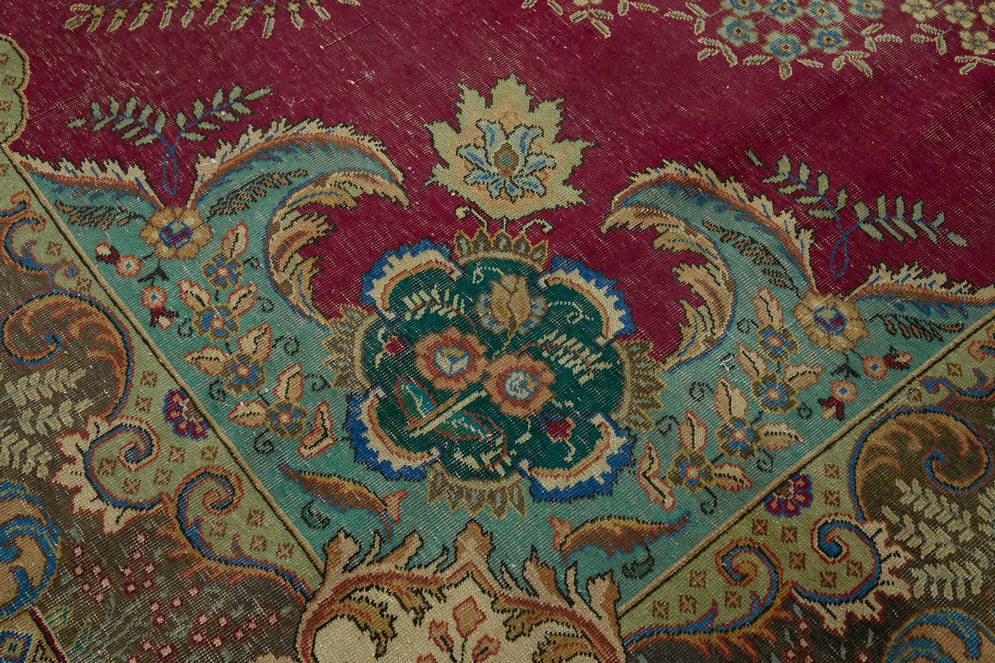Wheat Persian — 3.01 x 3.88