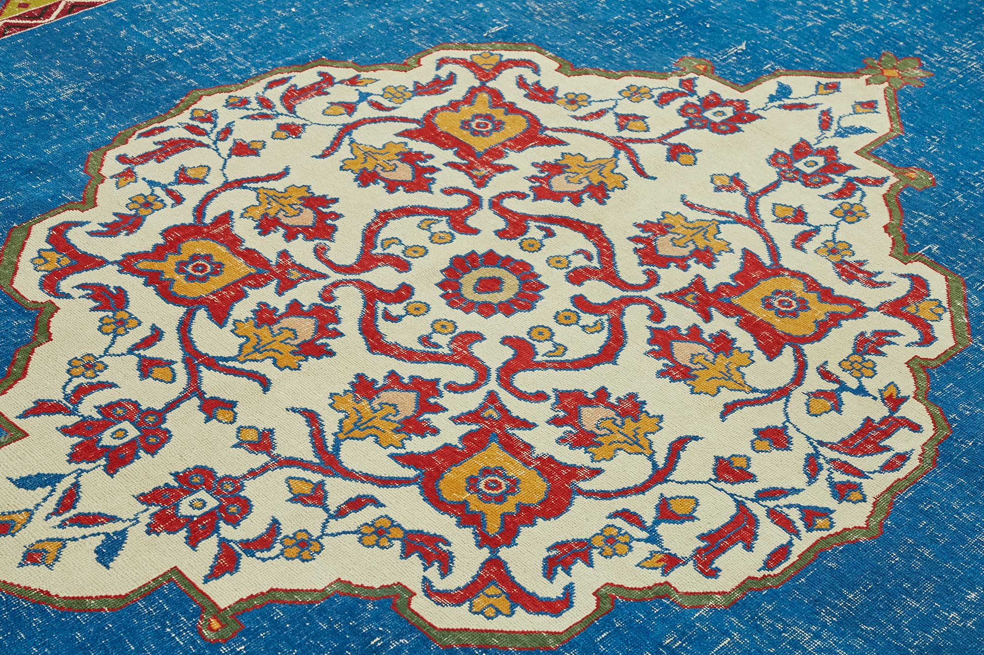 Linen Persian — 2.66 x 3.73