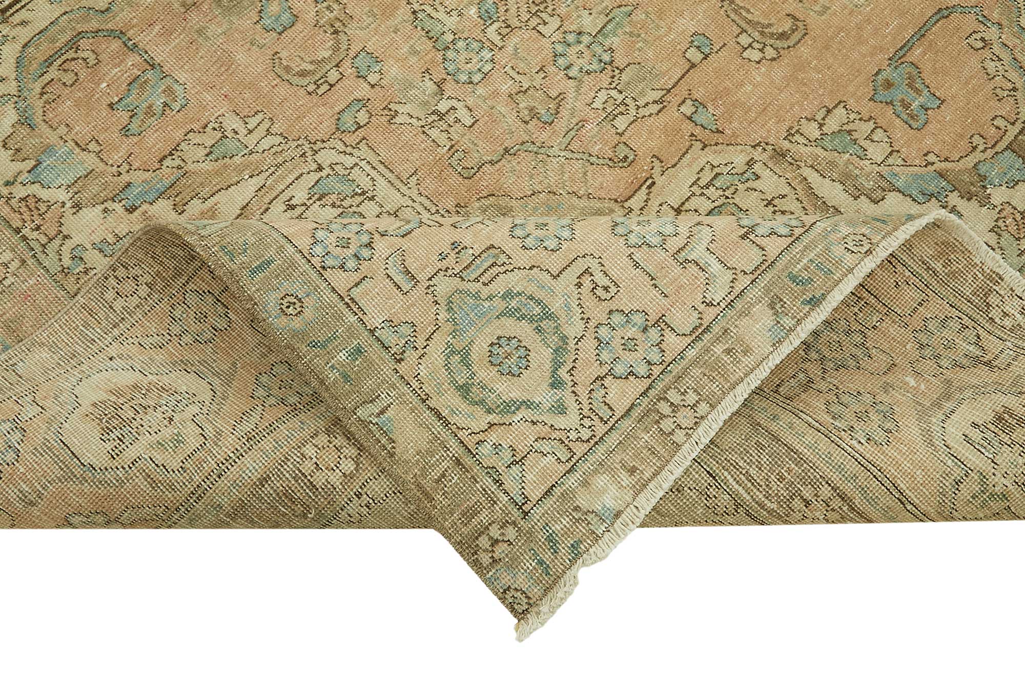 Bisque Persian — 2.88 x 3.85
