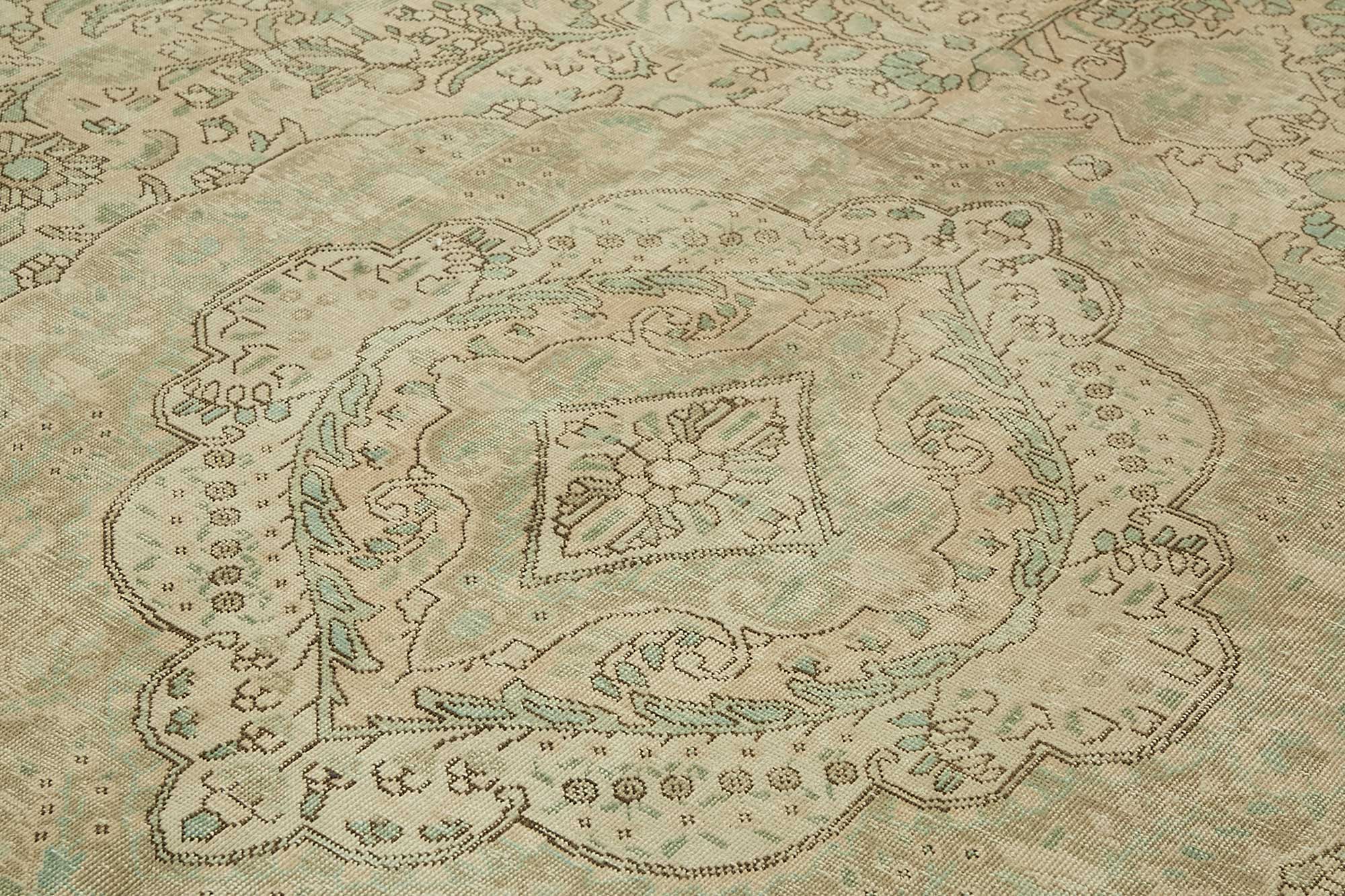 Pearl Persian — 2.90 x 3.88
