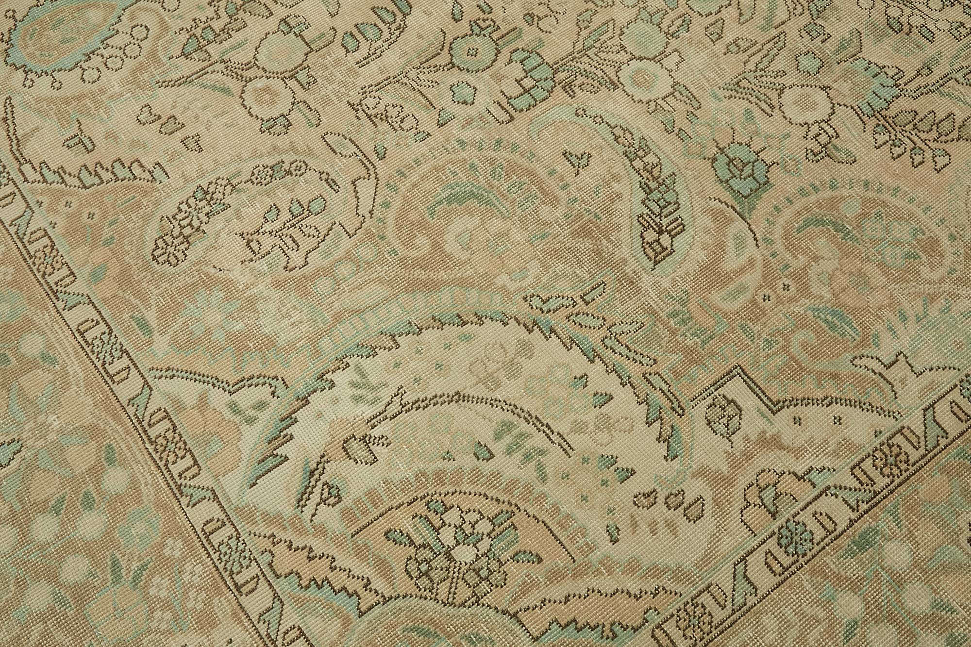 Pearl Persian — 2.90 x 3.88
