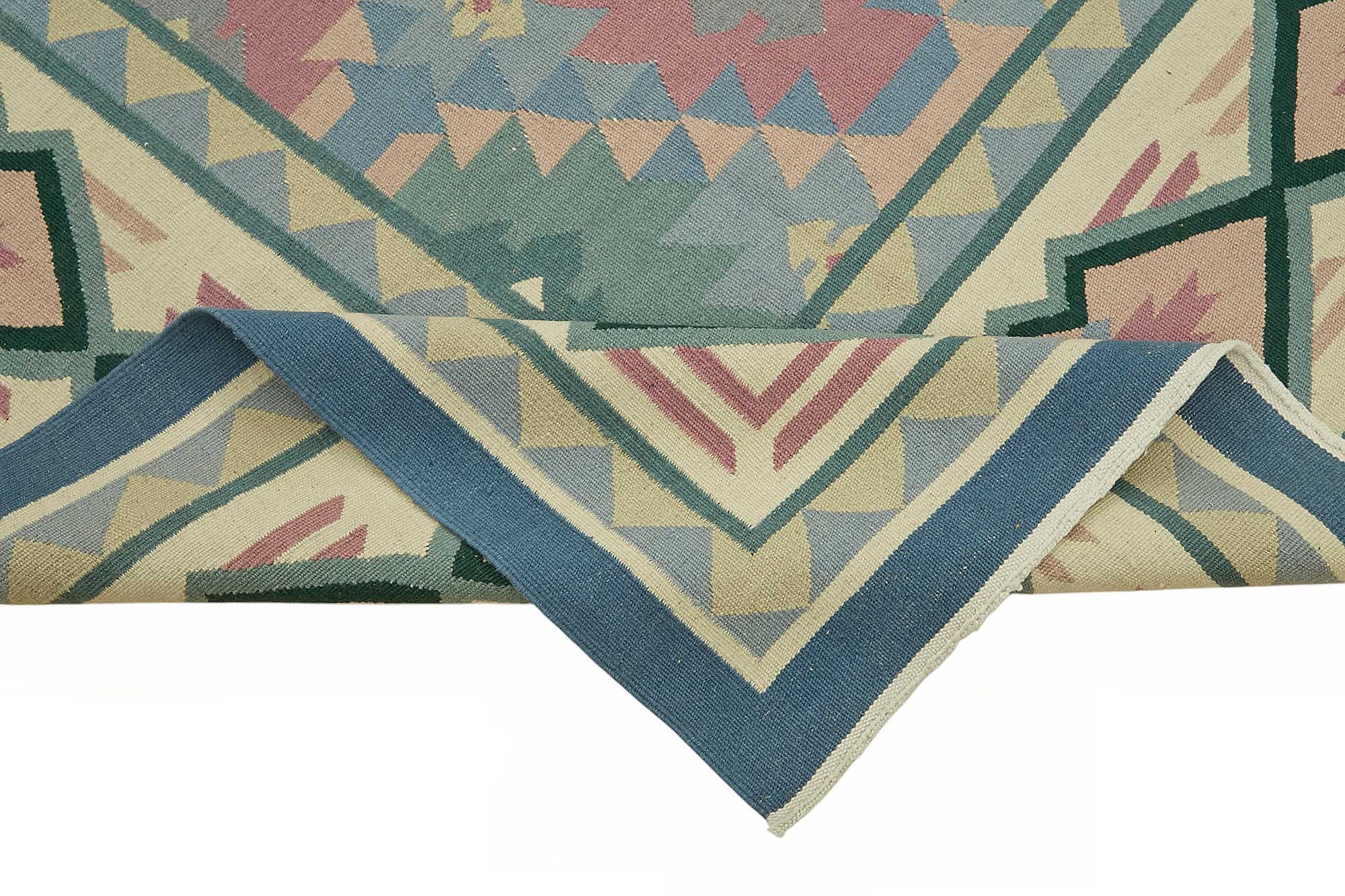 Multicolor Scandinavian — 2.60 x 3.45