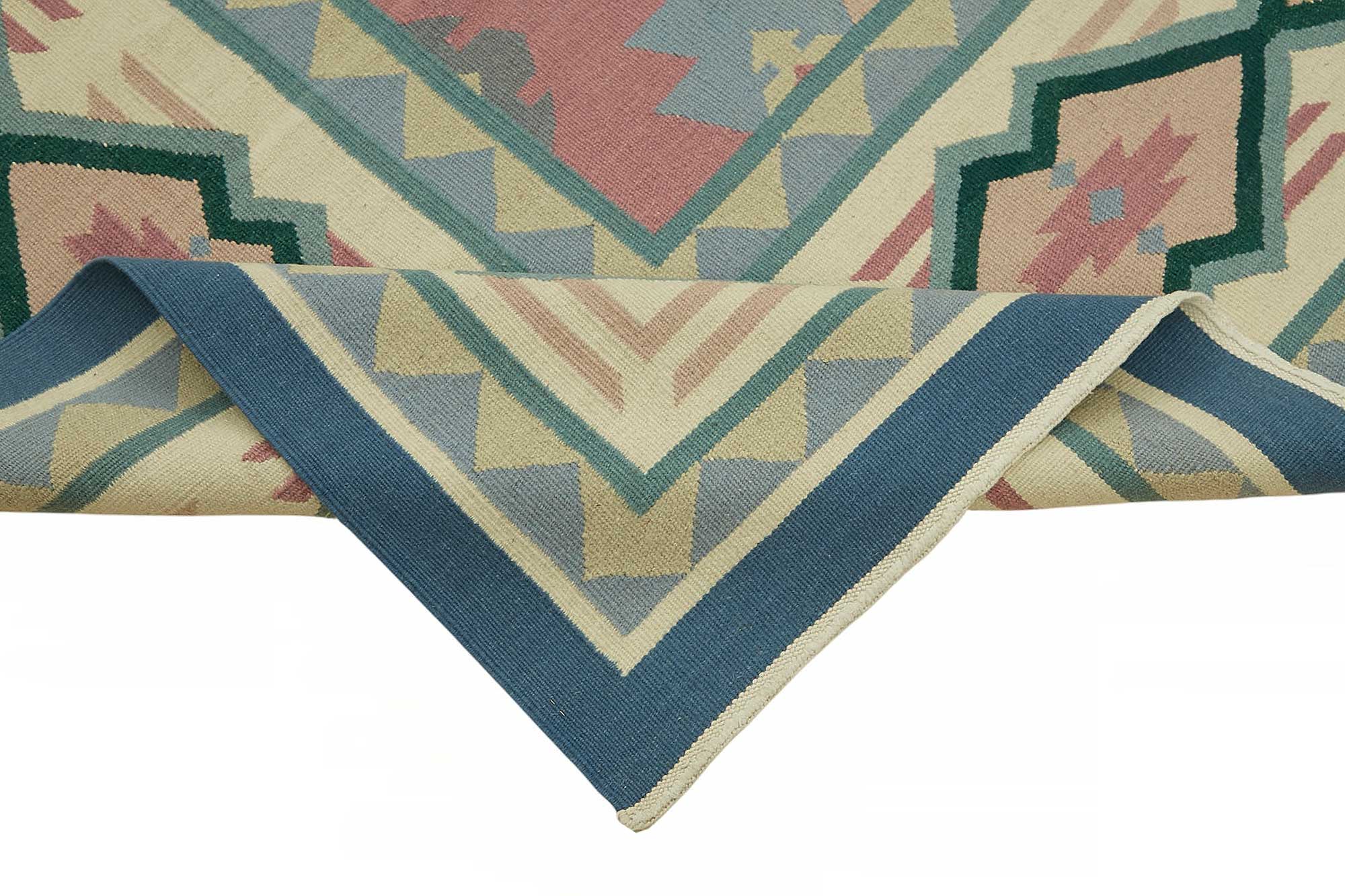 Multicolor Scandinavian — 2.63 x 3.44