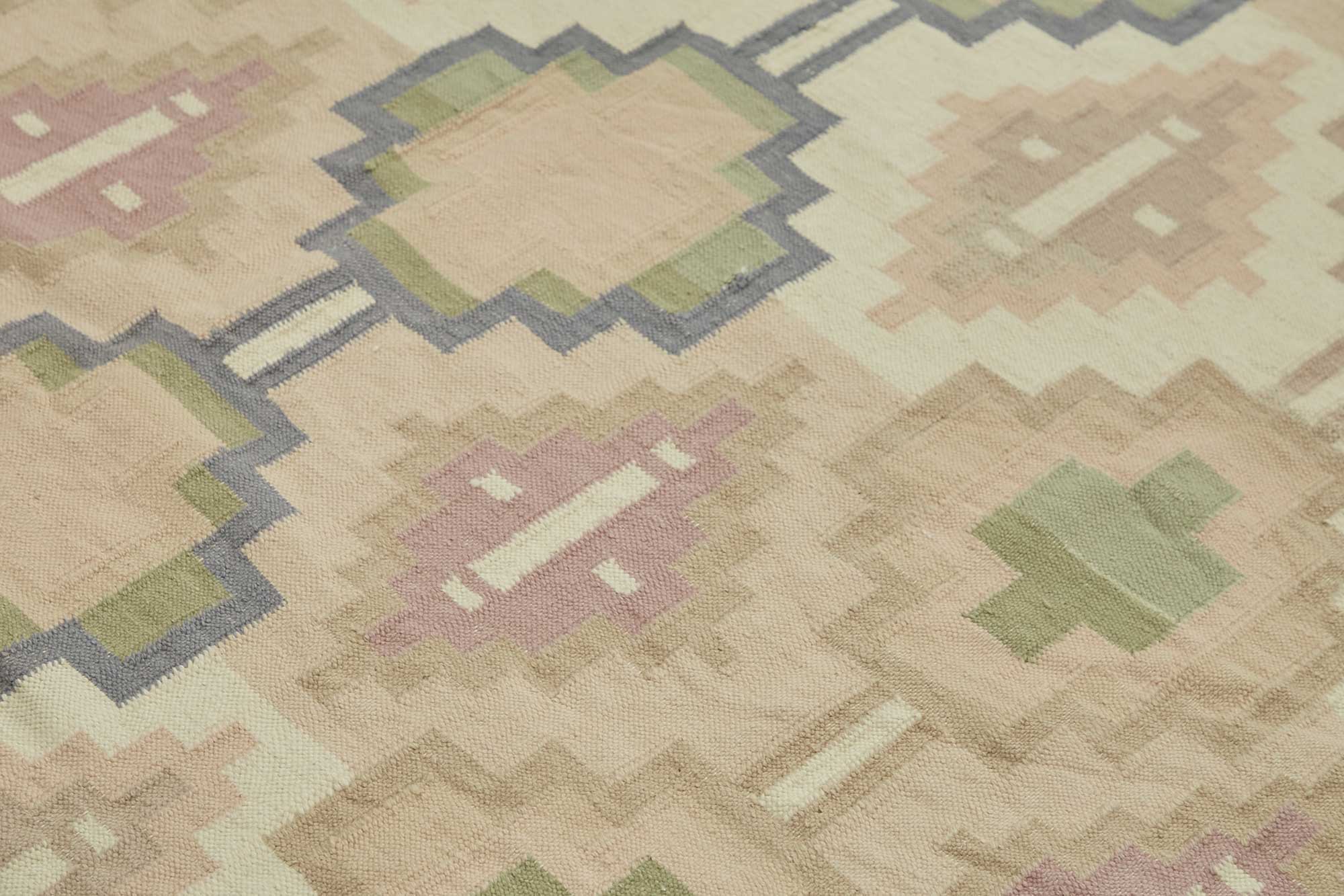 Multicolor Scandinavian — 2.88 x 4.10