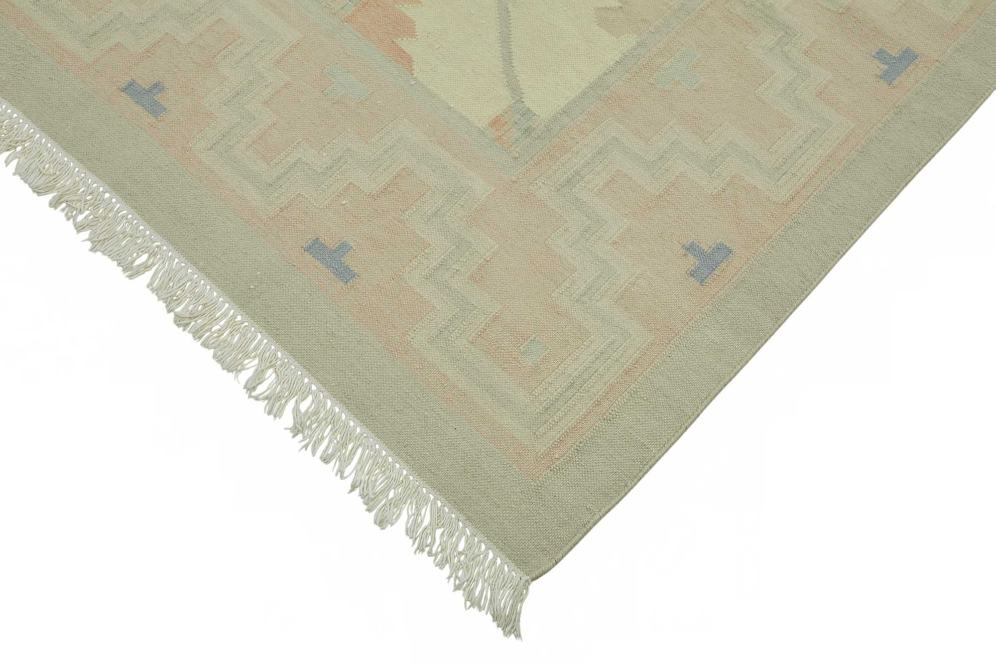 Beige Scandinavian — 2.71 x 3.61