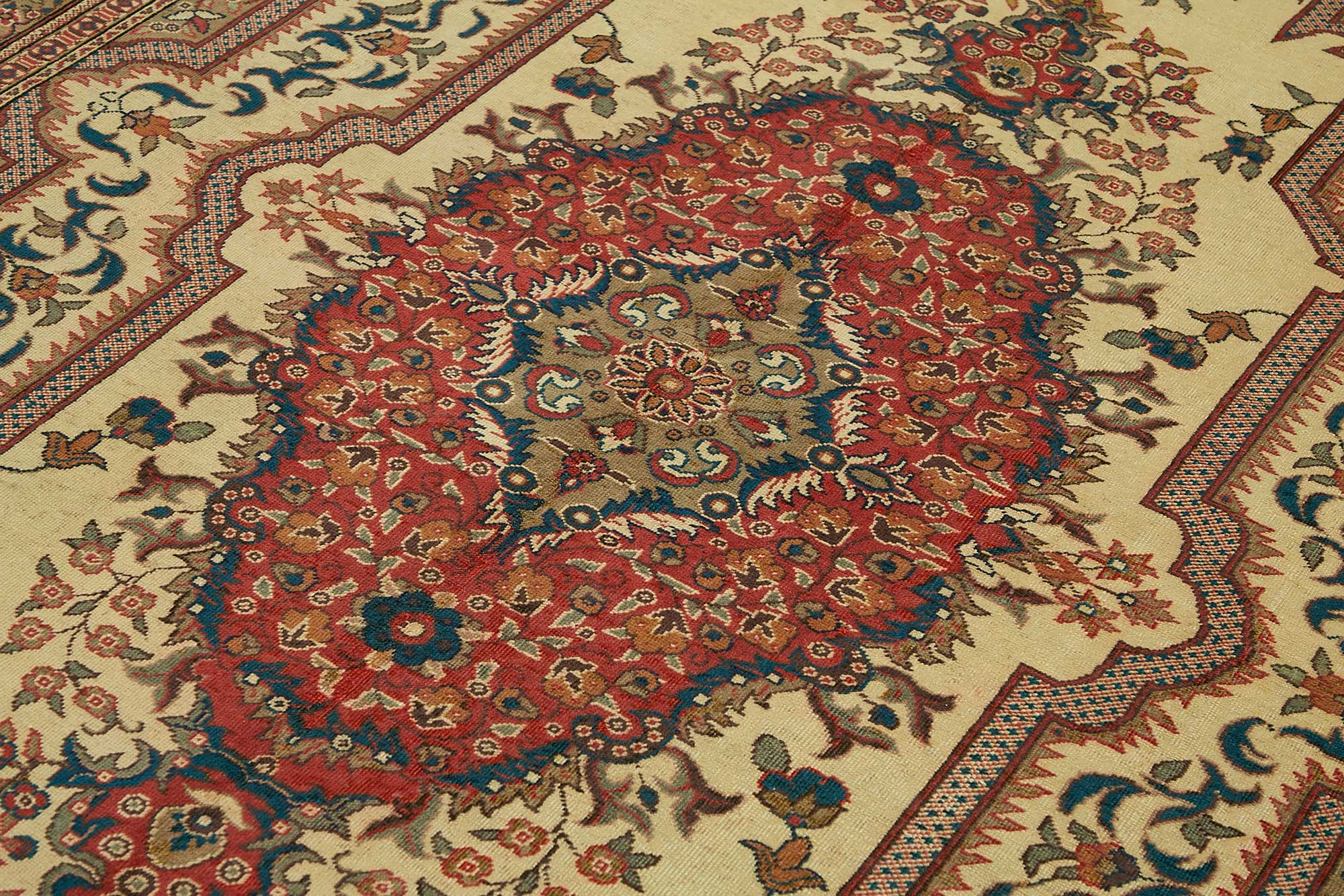 Bisque Kayseri — 1.98 x 2.98