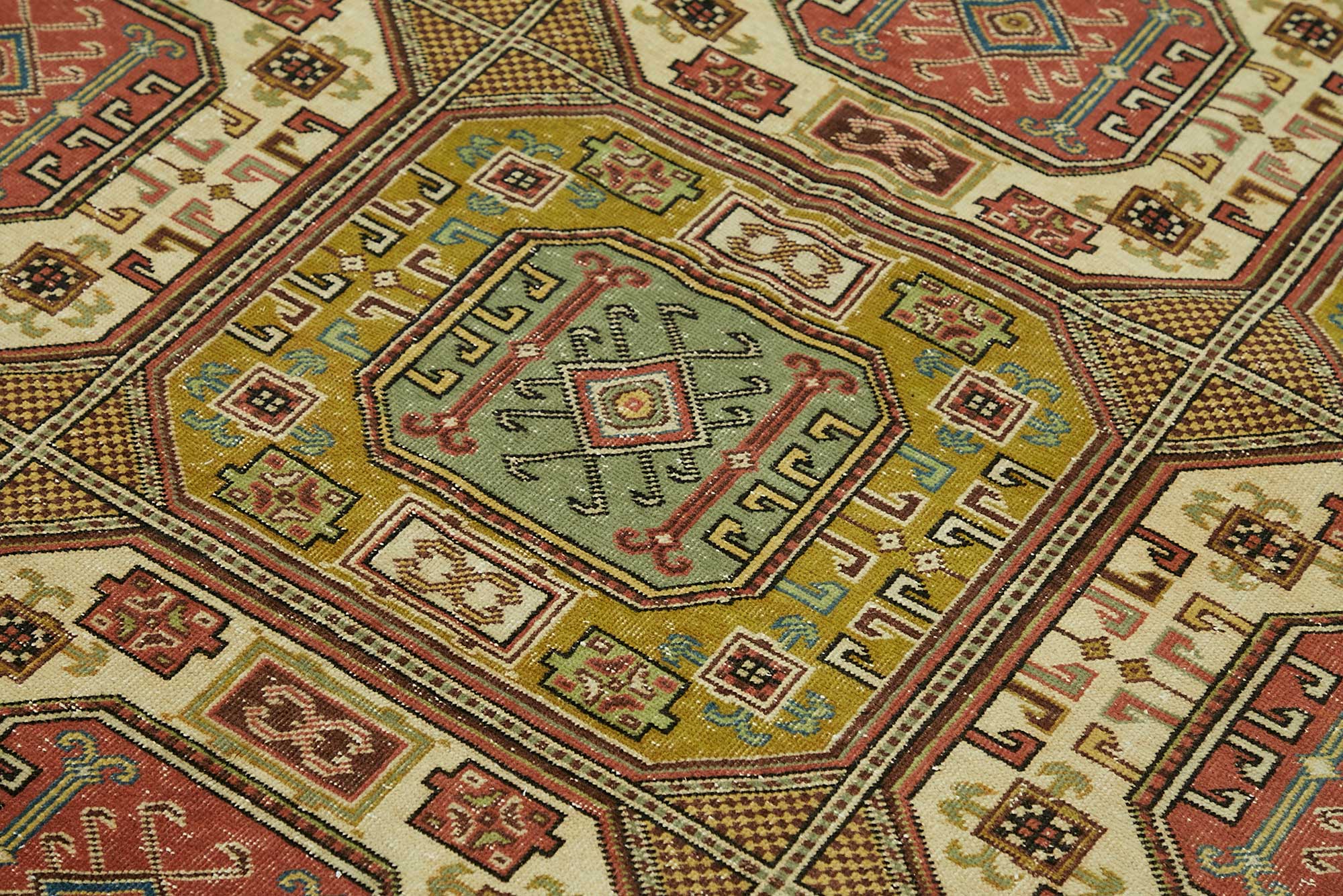 Ivory Kayseri — 1.95 x 2.95
