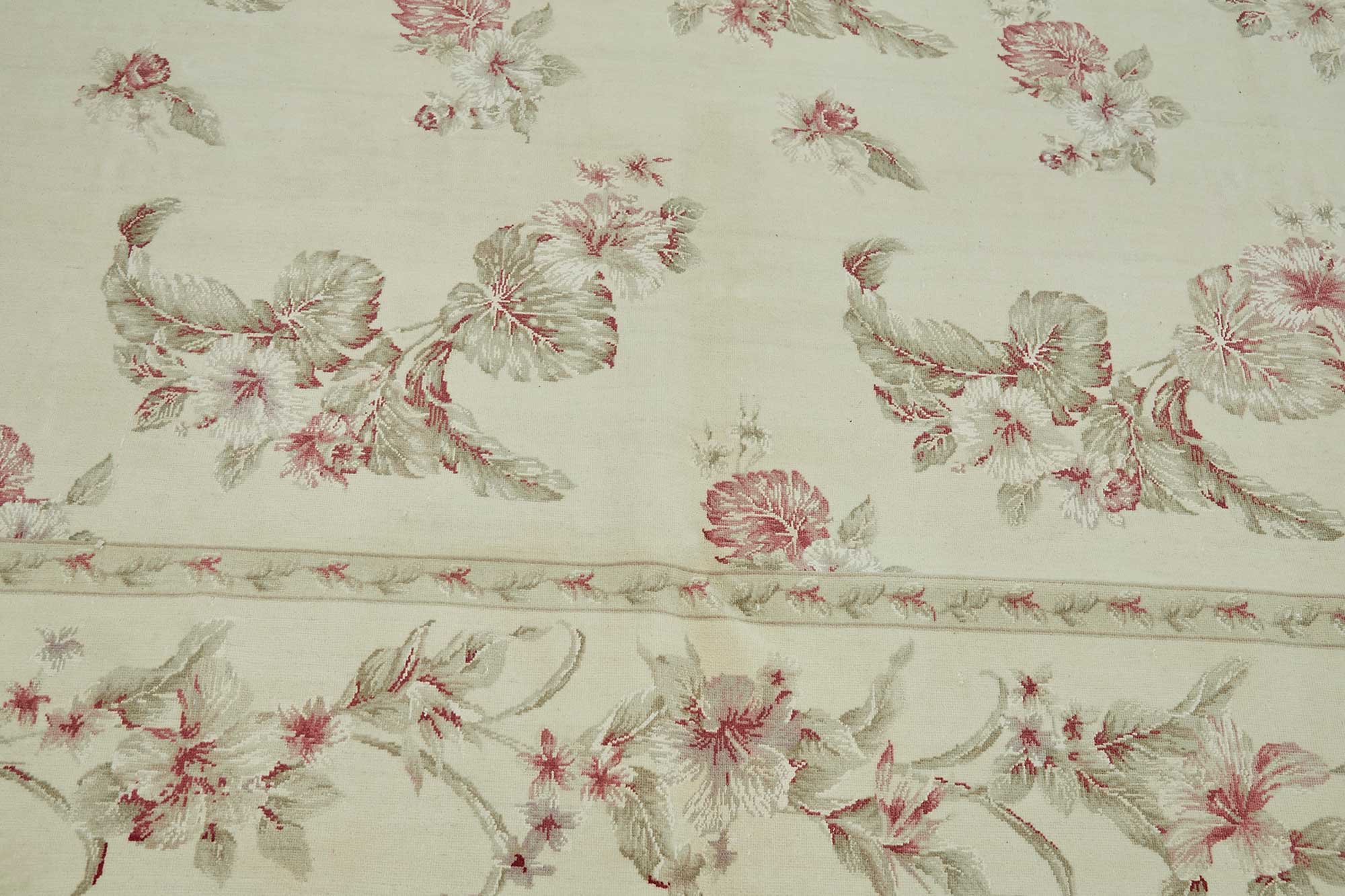 Linen Persian — 2.37 x 3.01