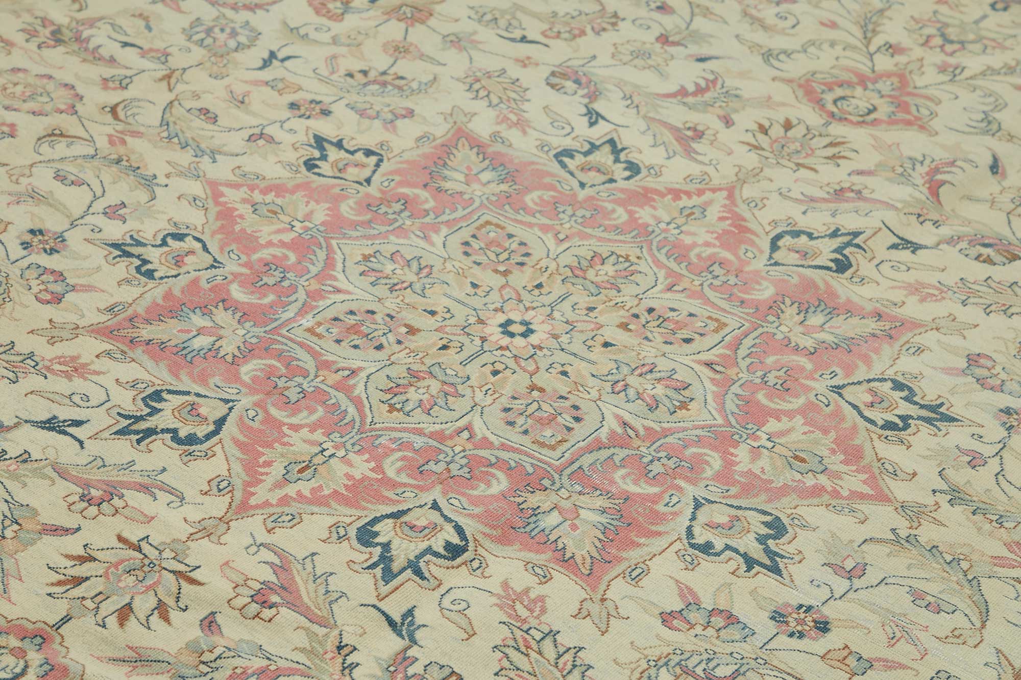 Parchment Persian — 3.01 x 4.20