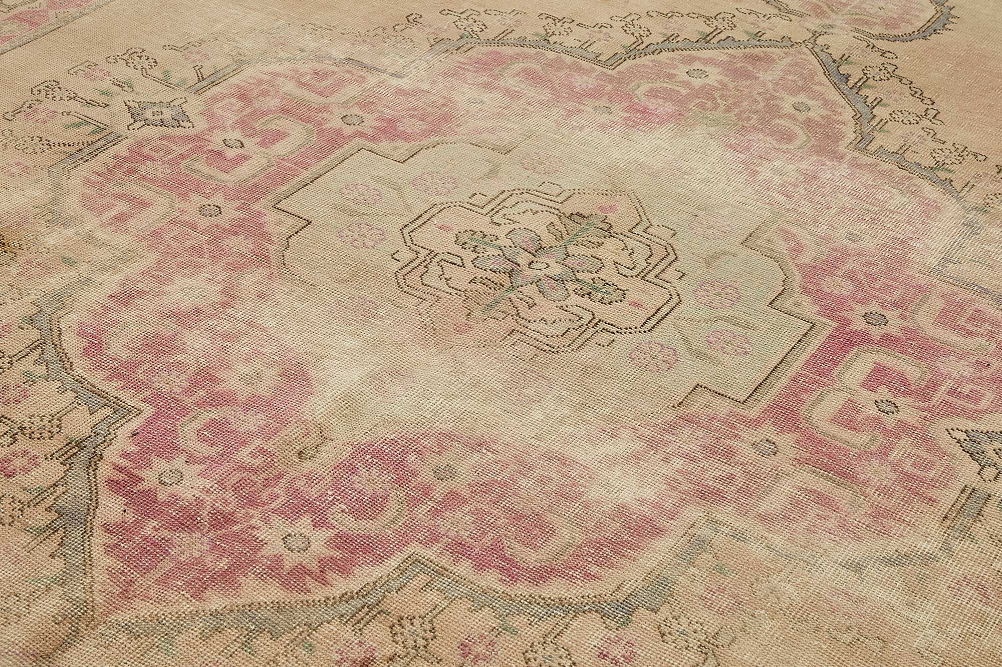Dune Persian — 2.87 x 3.86