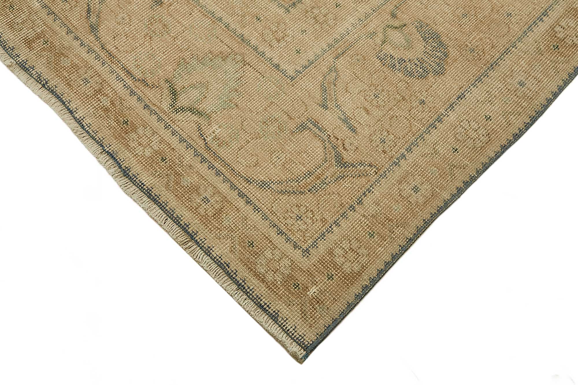 Parchment Persian — 3.00 x 3.90