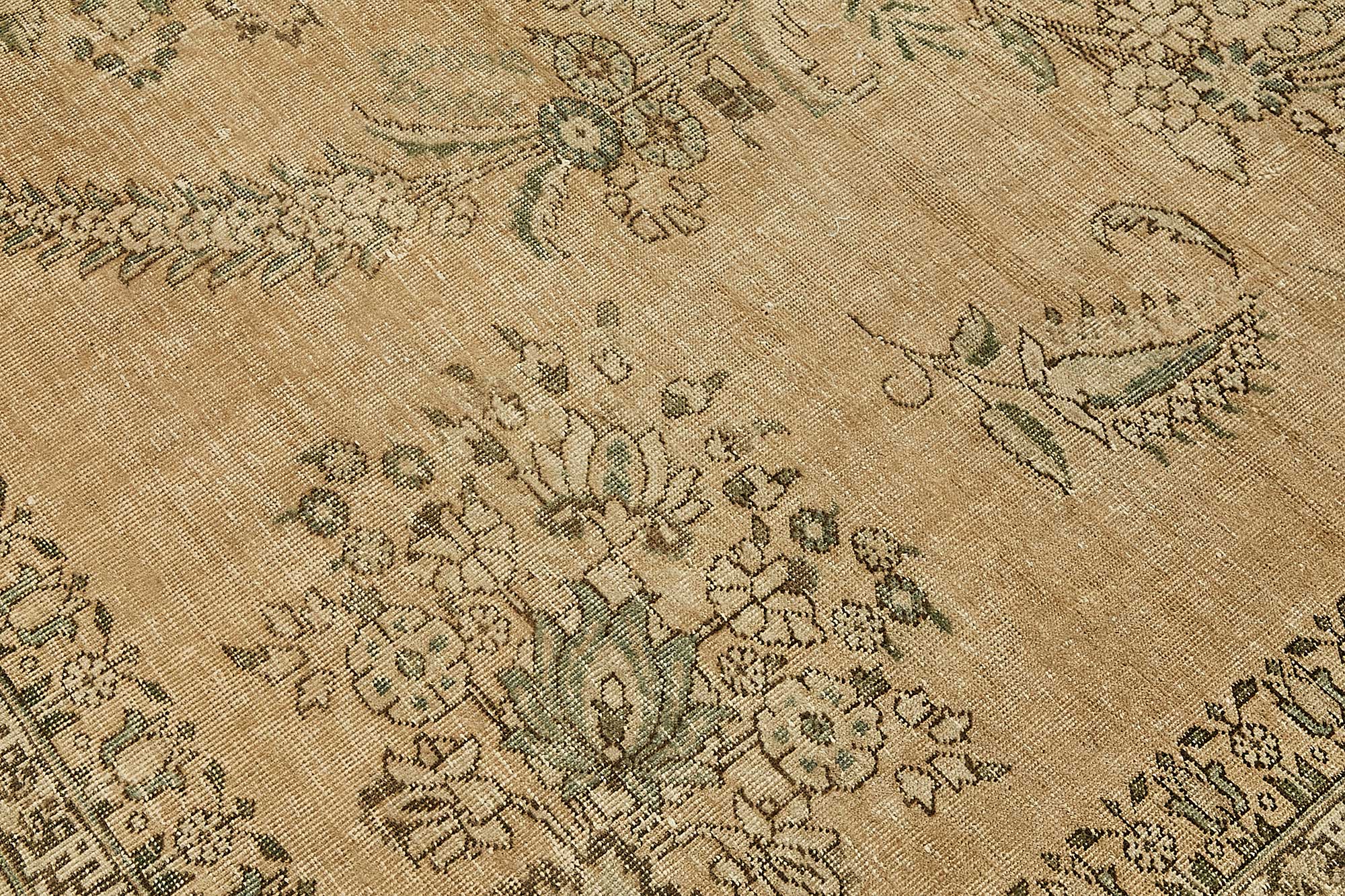 Ivory Persian — 3.07 x 3.97