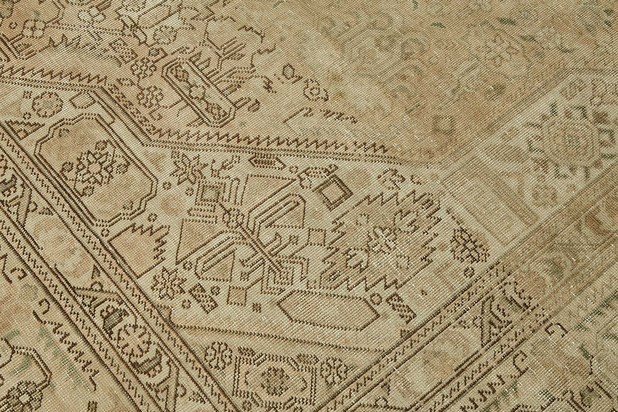 Linen Persian — 2.53 x 3.35