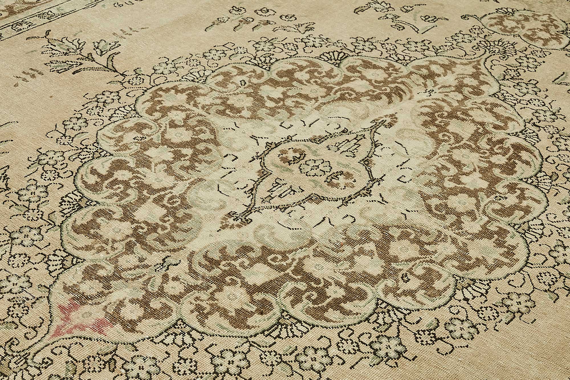 Champagne Persian — 2.85 x 3.83
