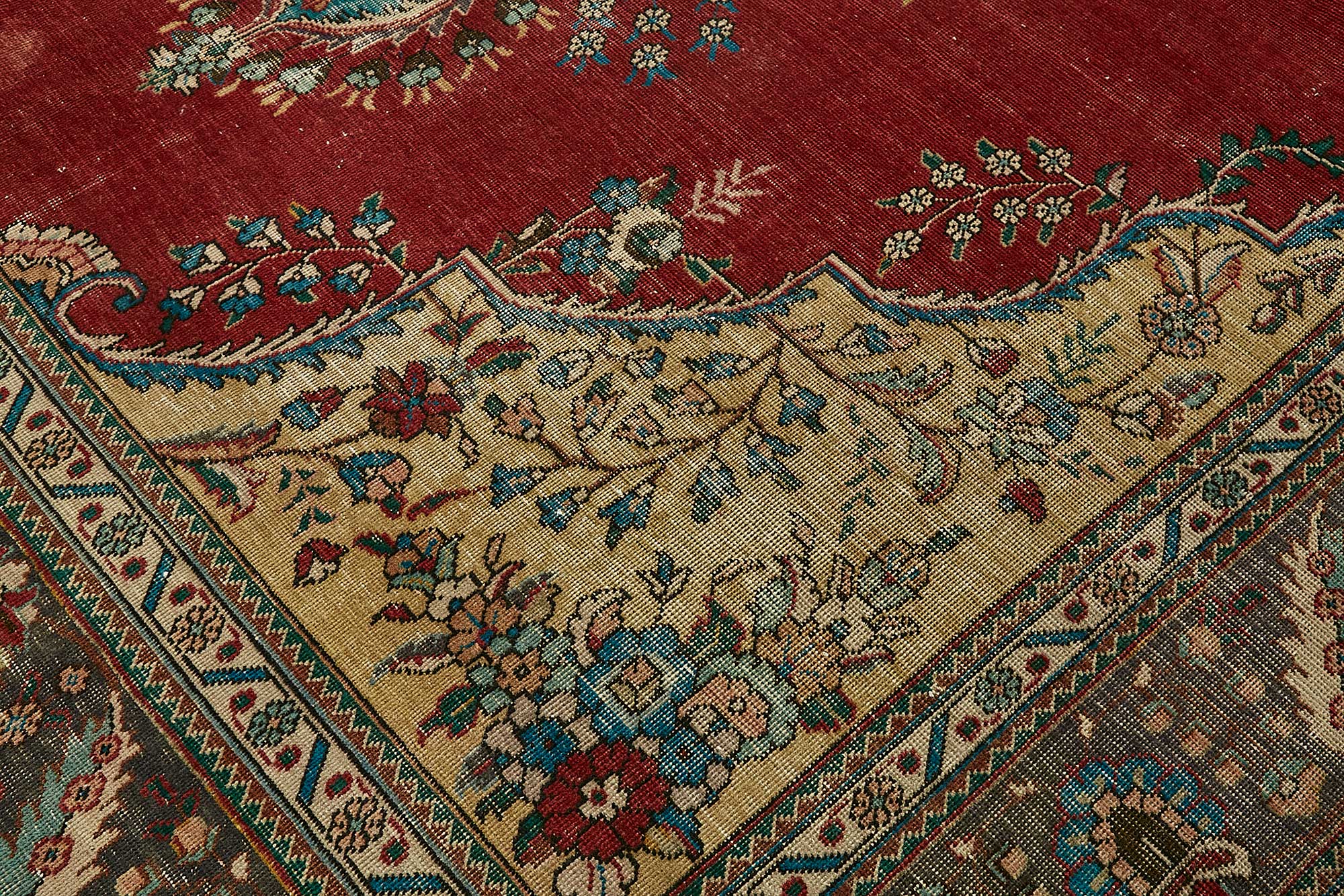 Champagne Persian — 3.01 x 3.88