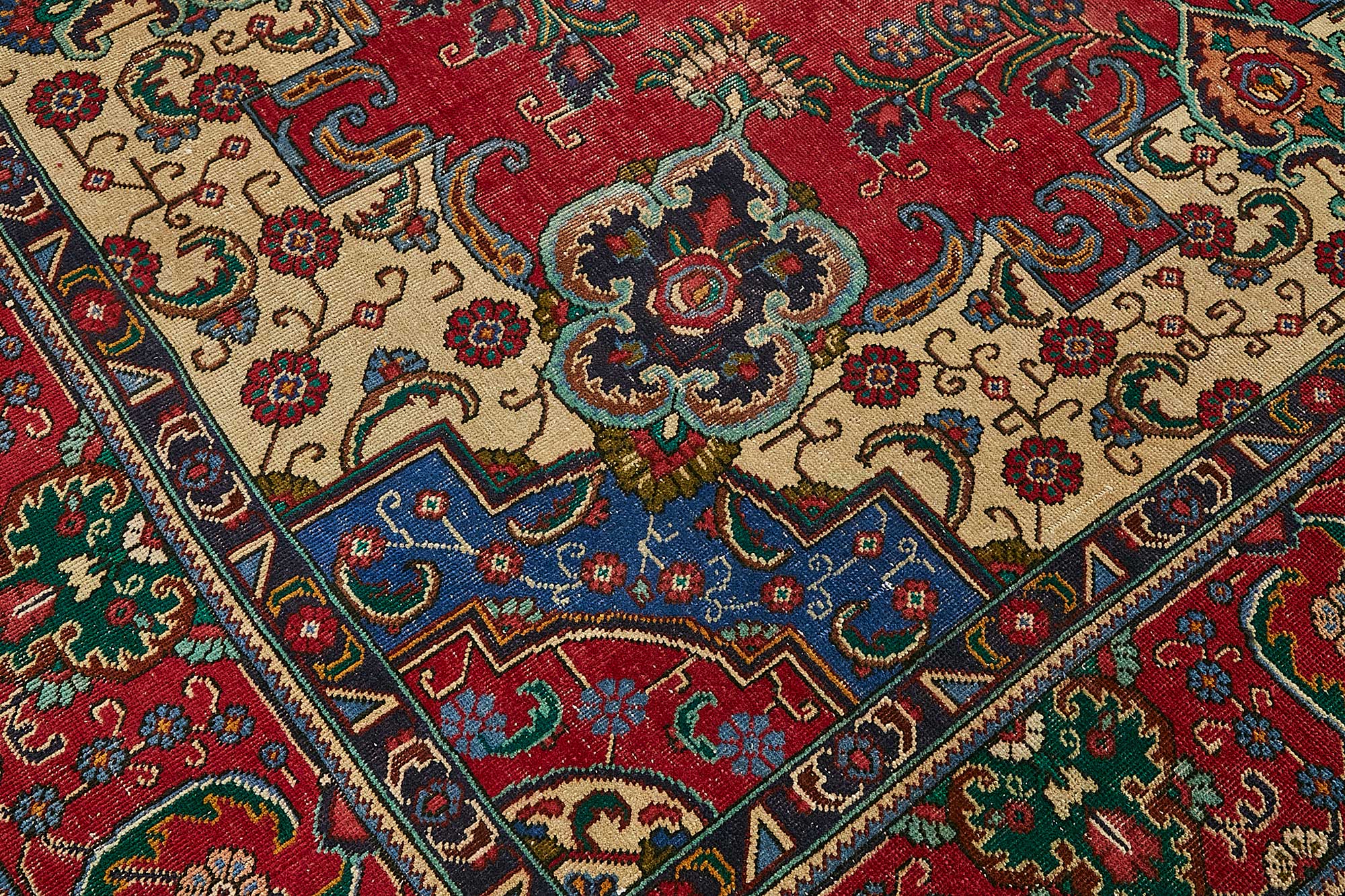 Pearl Persian — 3.00 x 3.90