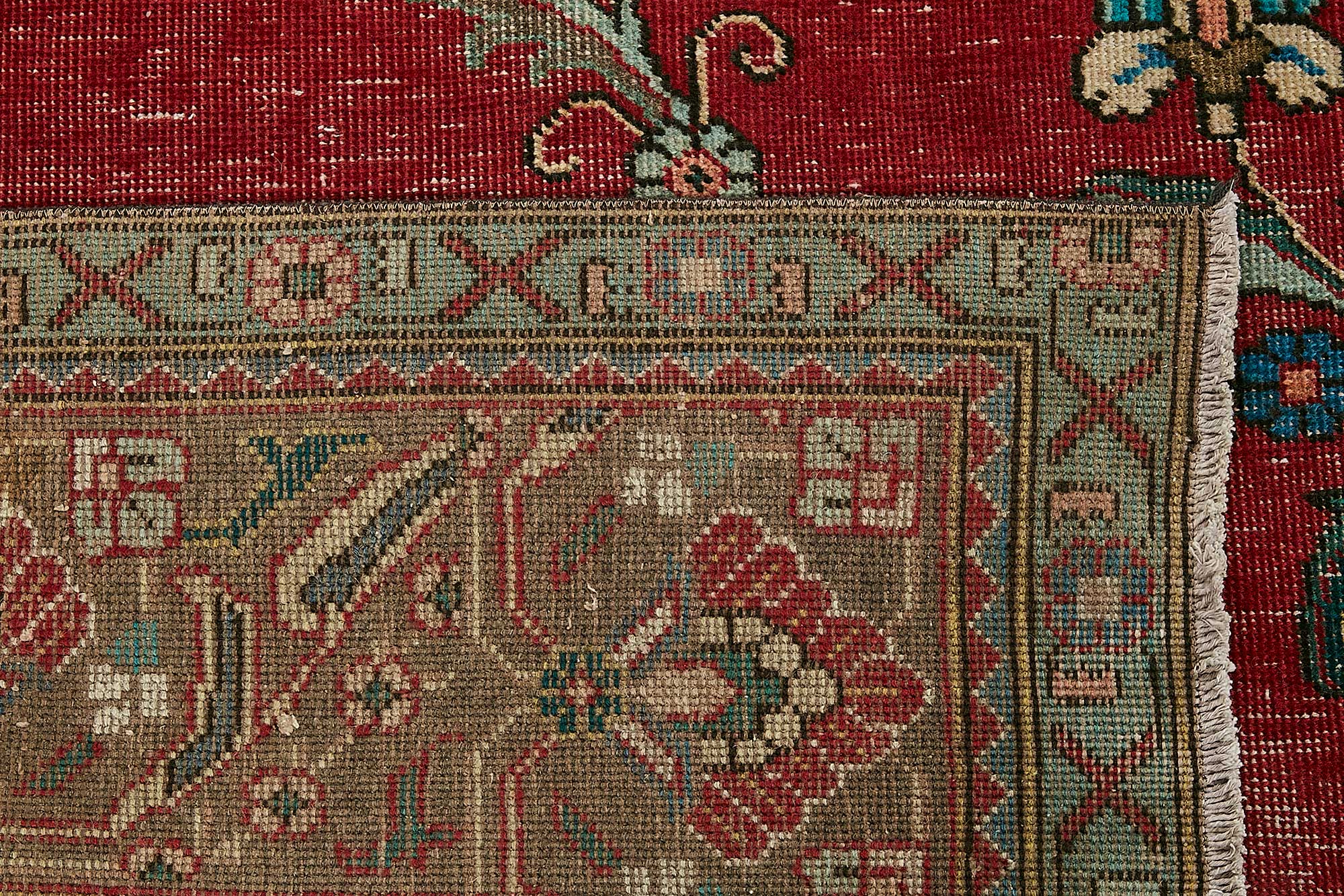 Vermillion Persian — 3.03 x 3.92