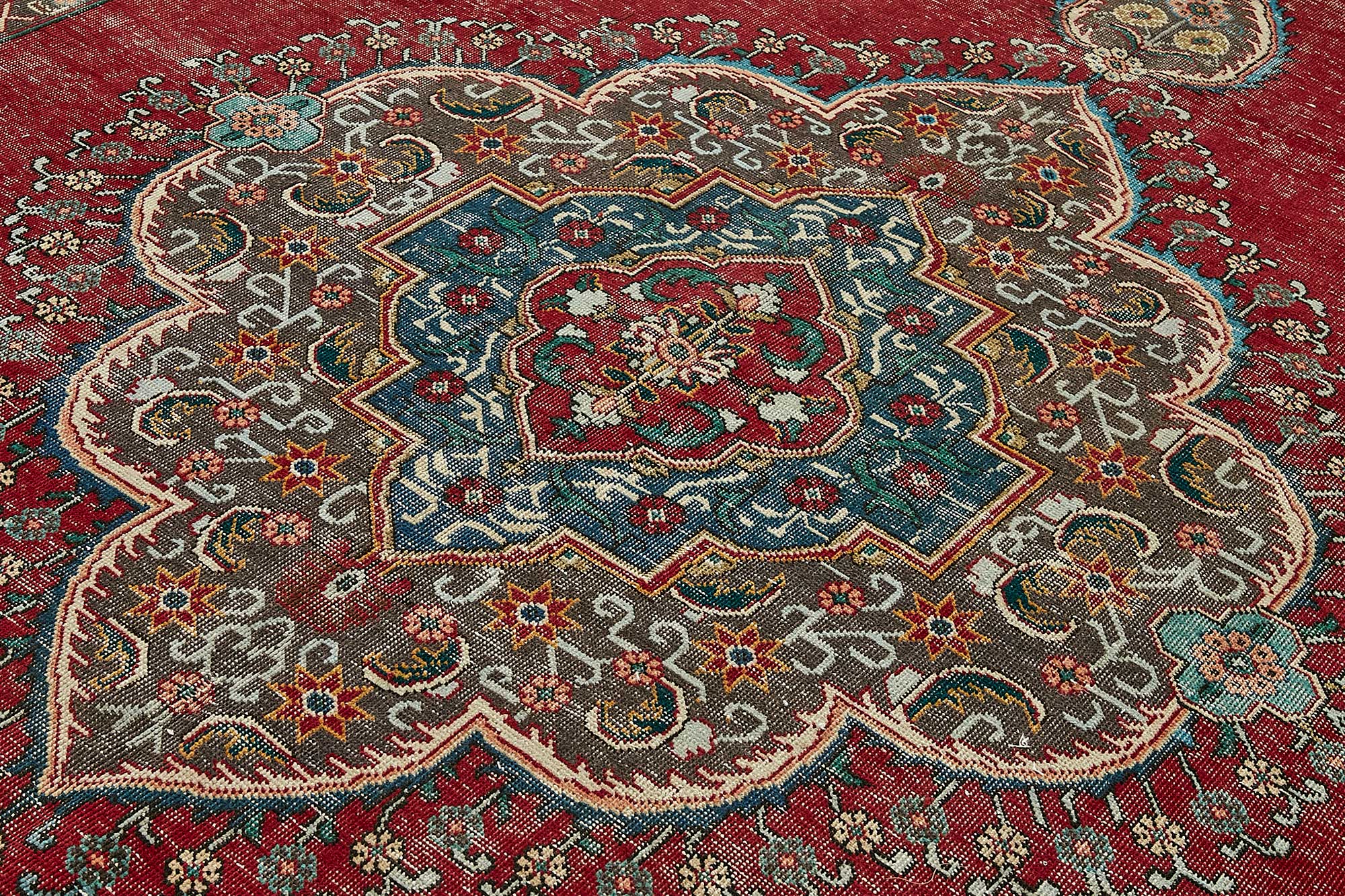 Garnet Persian — 2.89 x 3.90
