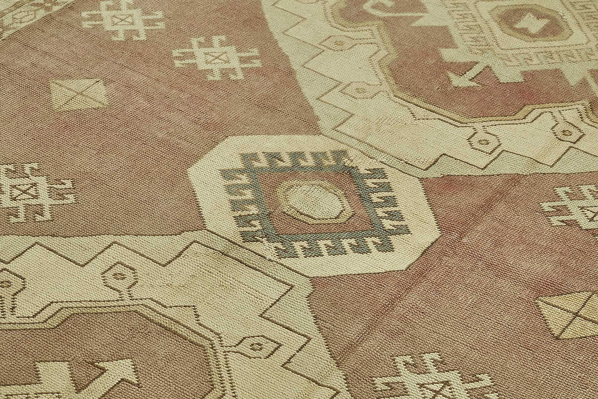 Champagne Persian — 2.30 x 3.42