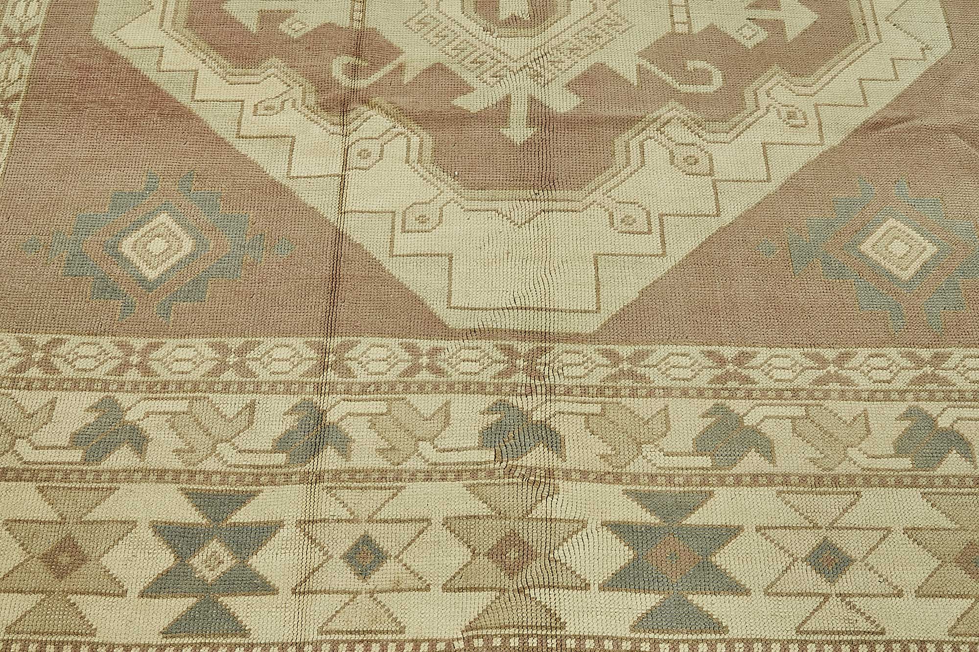 Champagne Persian — 2.30 x 3.42