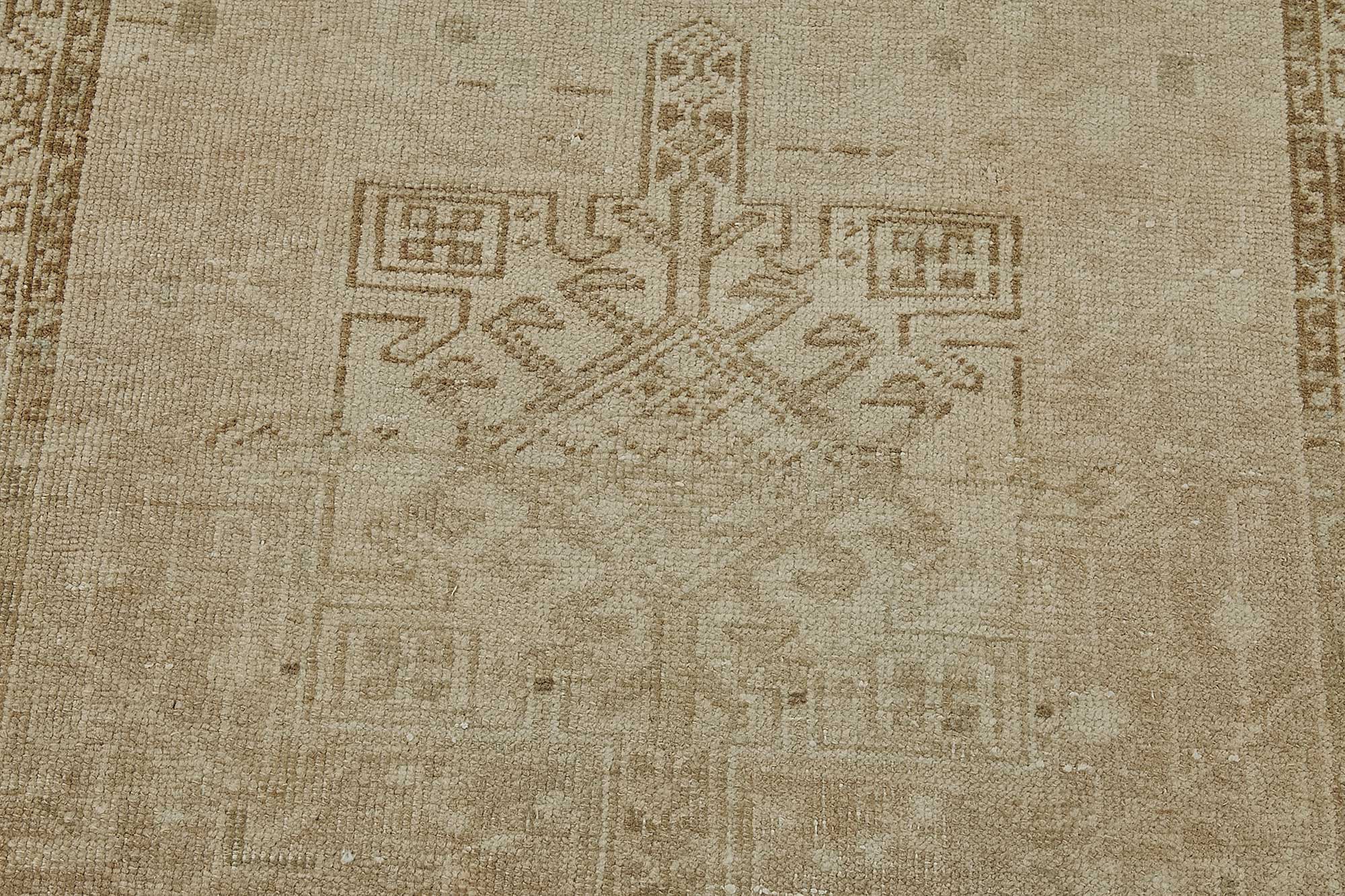 Beige Persian Antique — 0.82 x 4.27