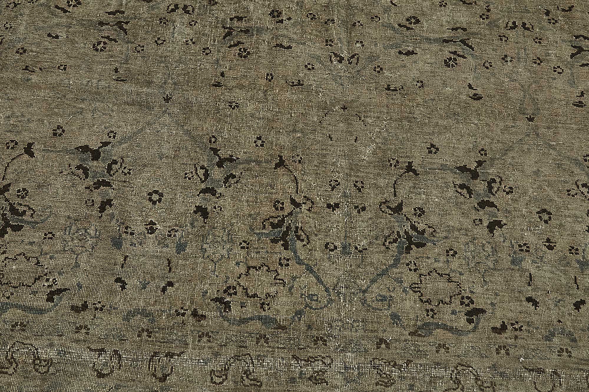 Beige Persian Antique — 2.64 x 3.34