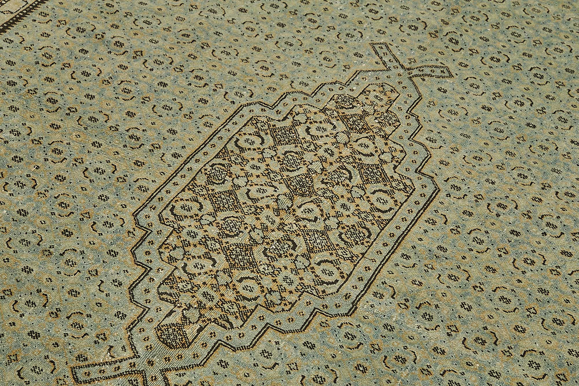 Beige Persian Antique — 1.78 x 2.55