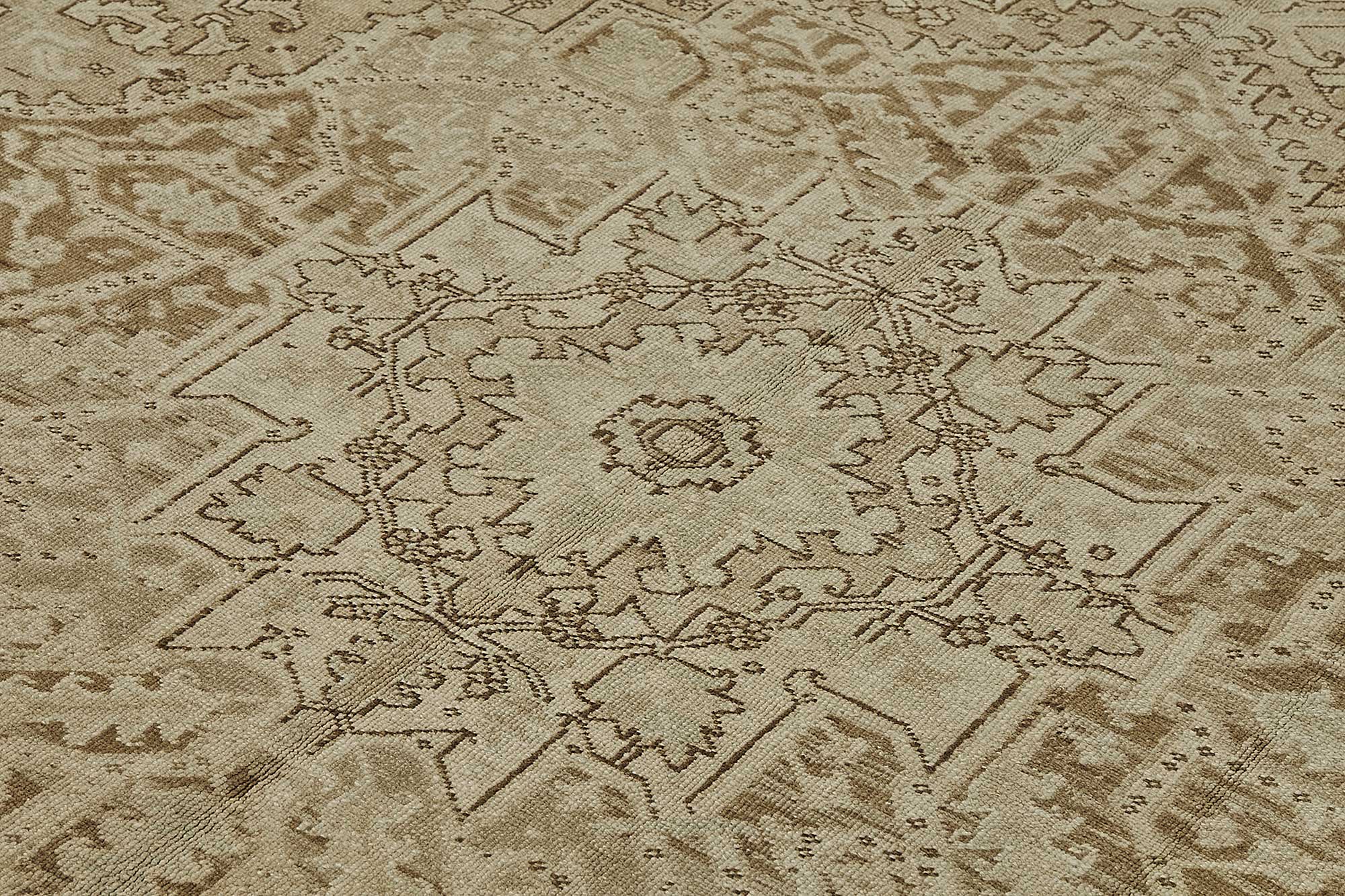 Beige Persian Antique — 2.90 x 3.70