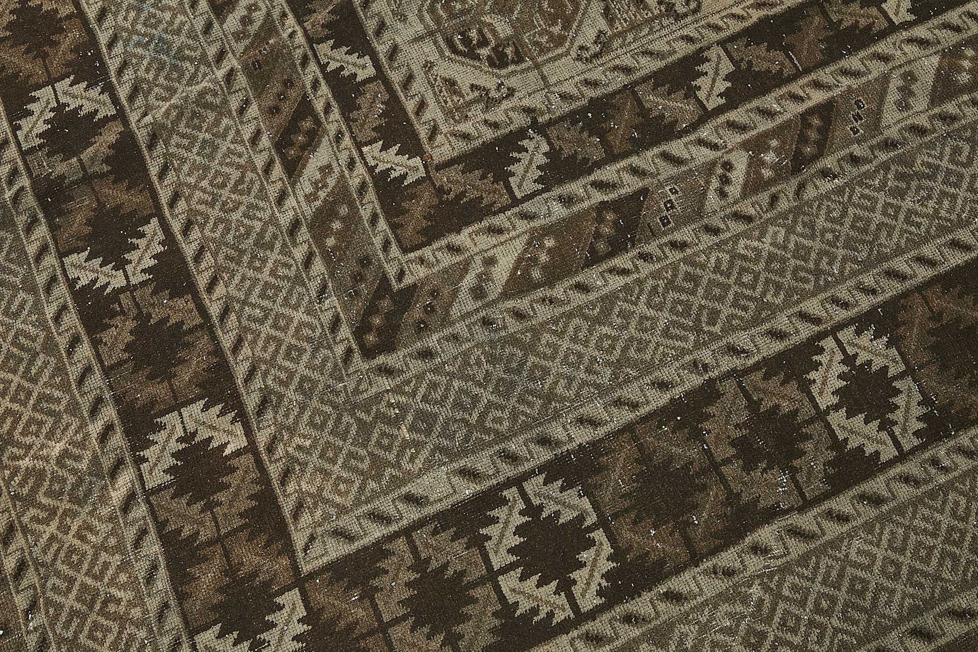 Beige Persian Antique — 3.06 x 3.87