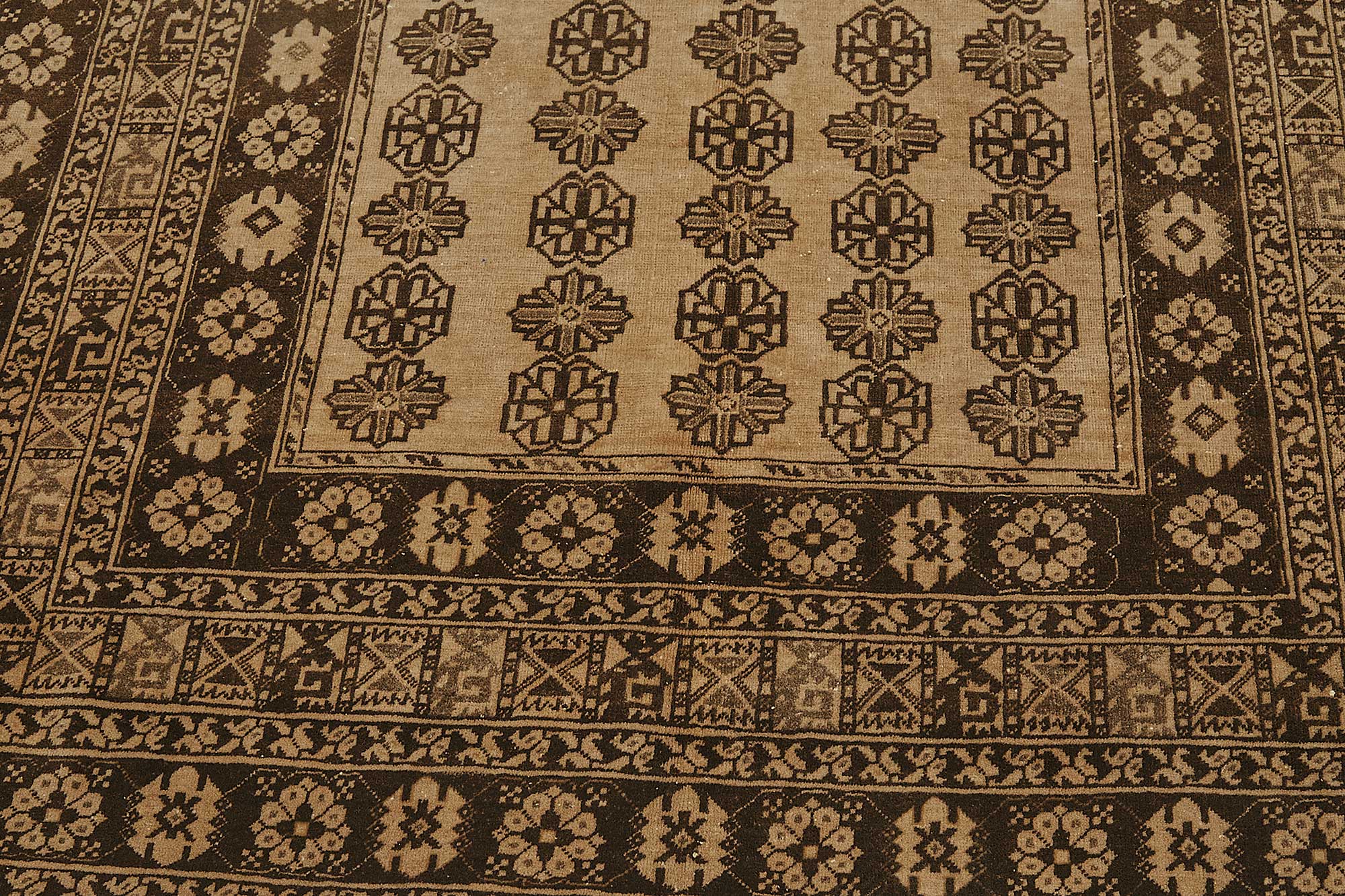 Wheat Persian — 1.50 x 2.57