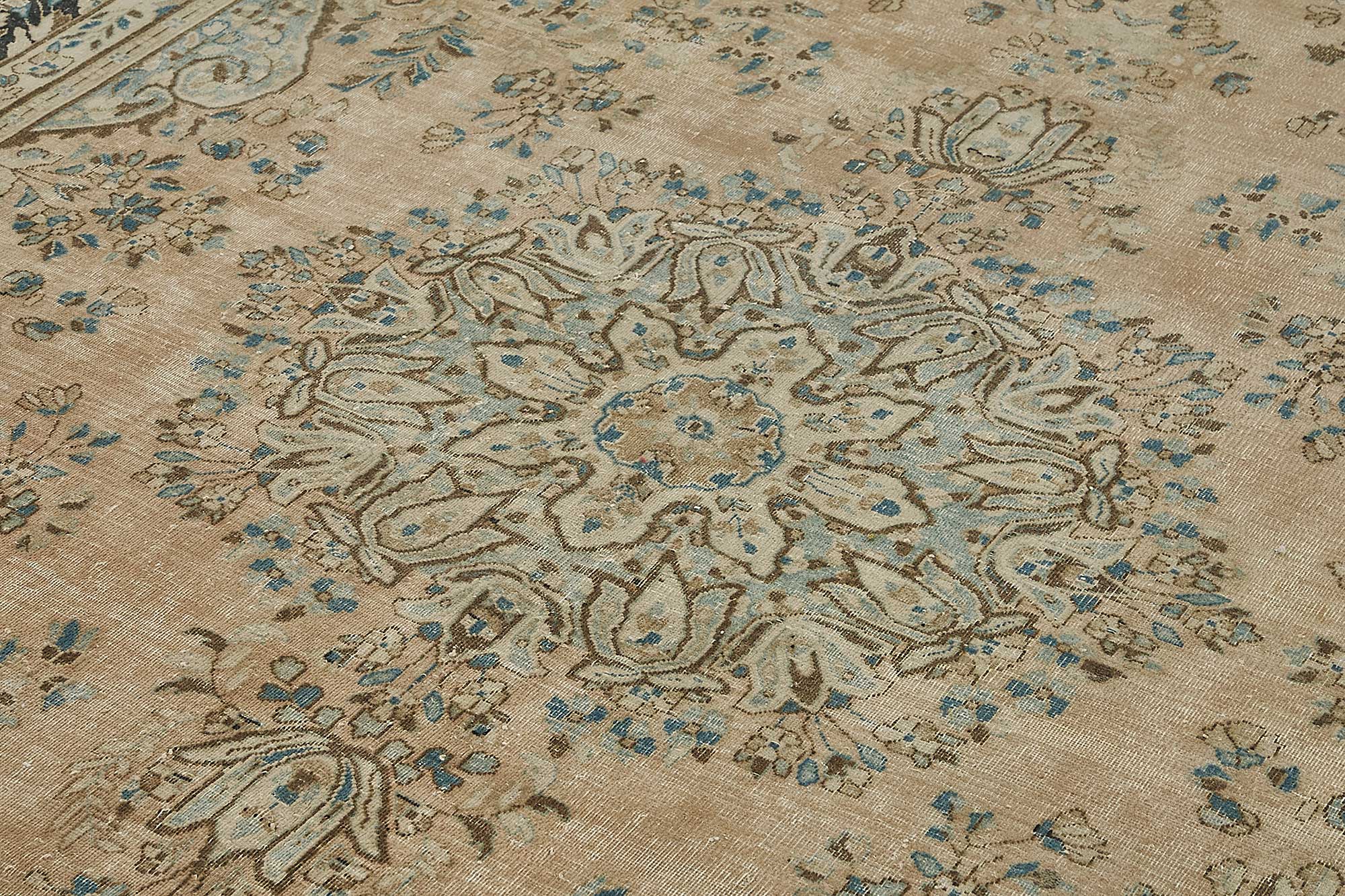 Ivory Persian — 2.53 x 3.54