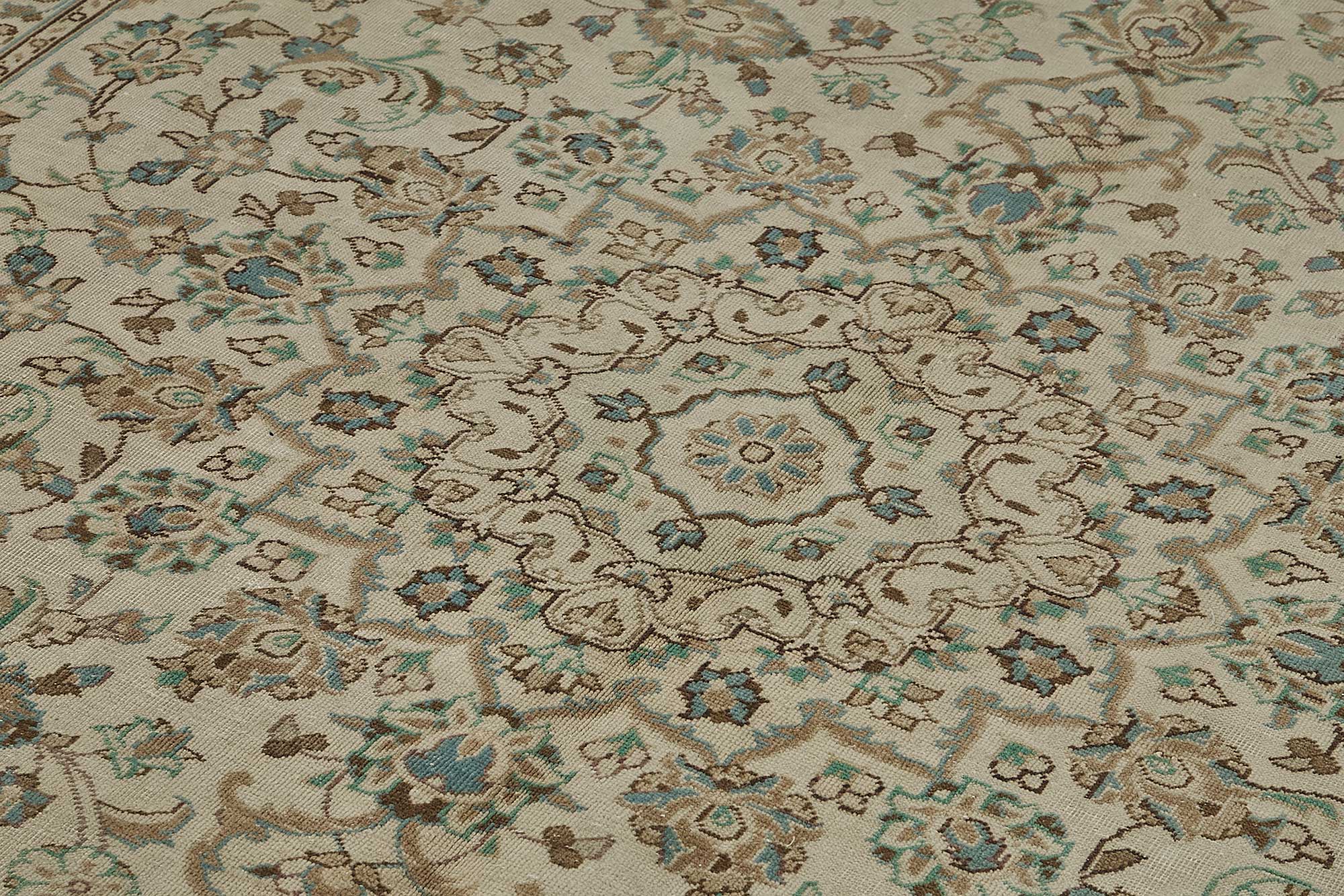 Alabaster Persian — 2.37 x 3.38
