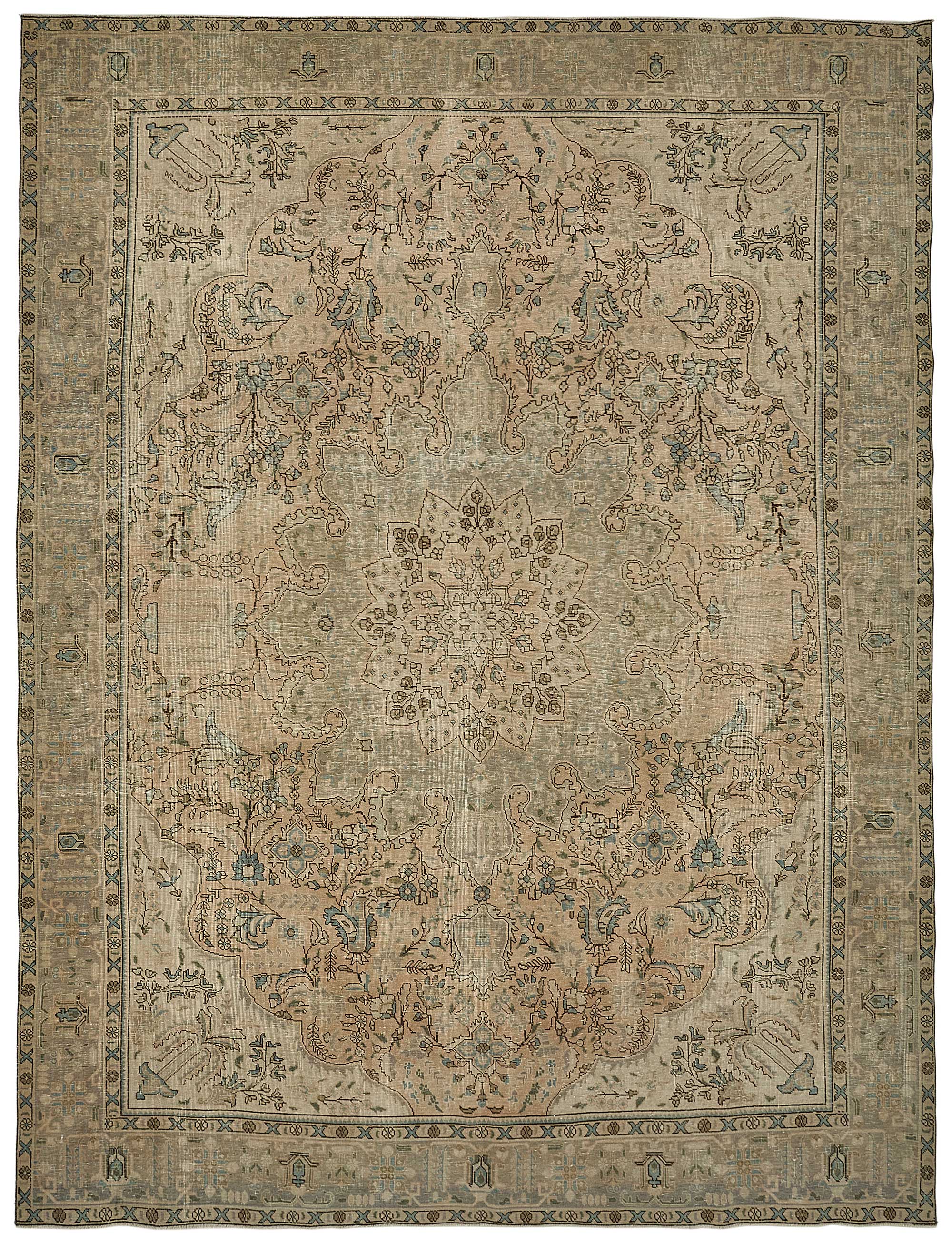 Ivory Persian — 2.89 x 3.81