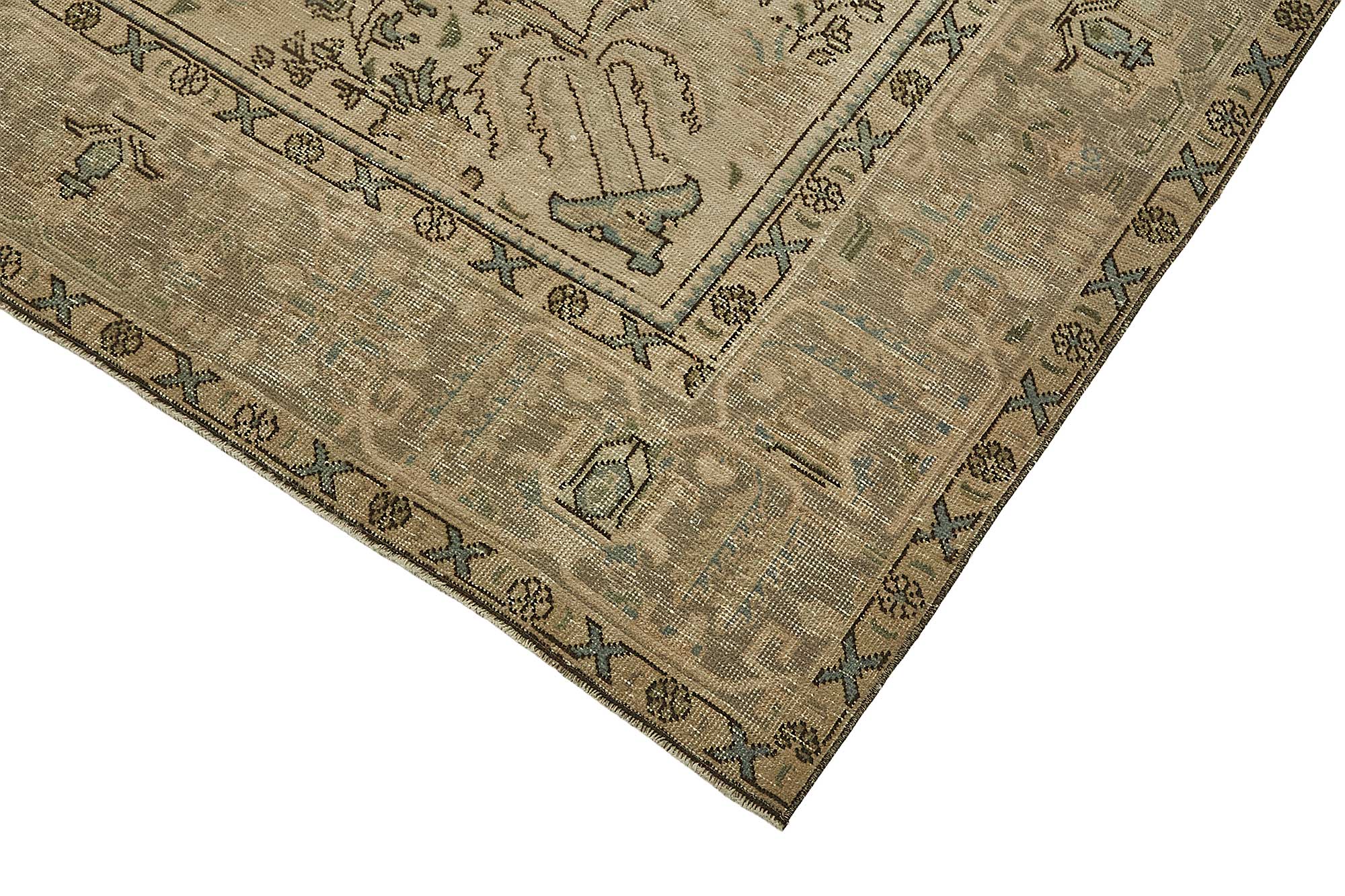Ivory Persian — 2.89 x 3.81