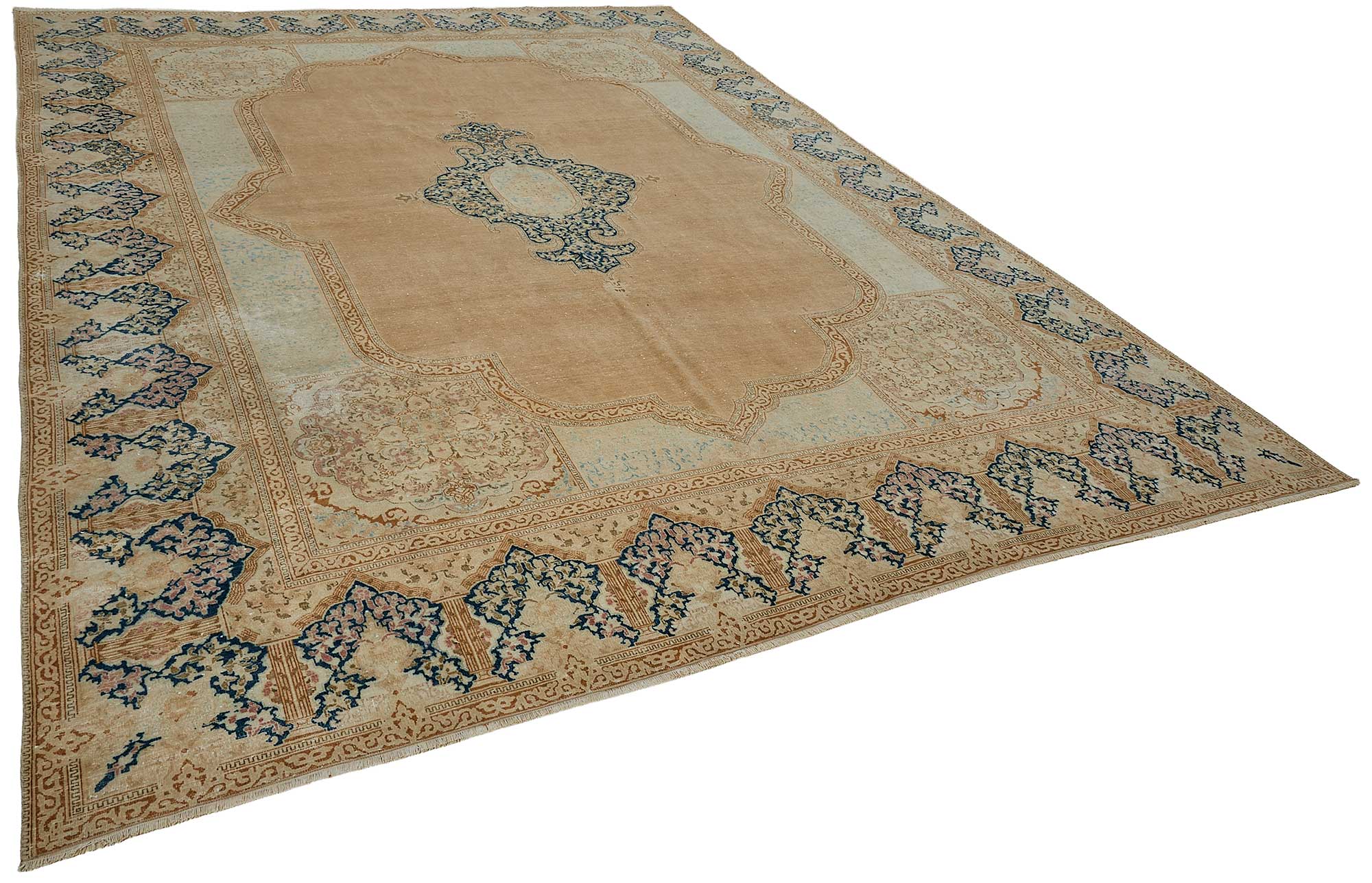 Ivory Persian — 2.84 x 3.90