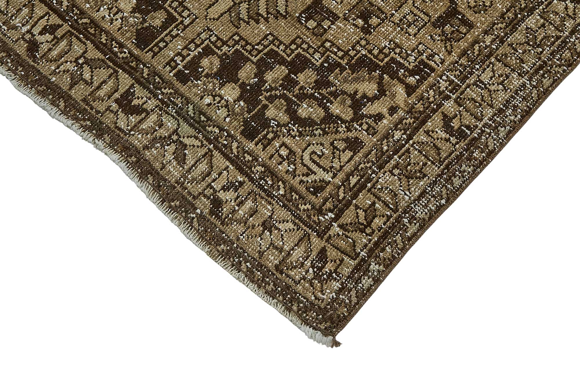 Bisque Persian — 0.93 x 3.10