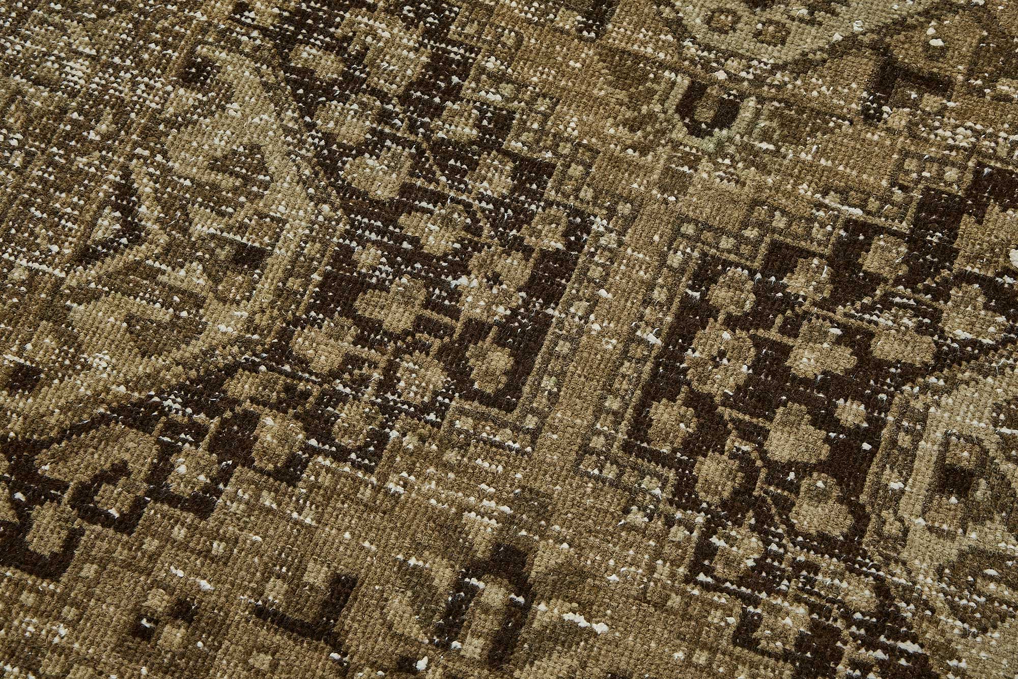 Bisque Persian — 0.93 x 3.10