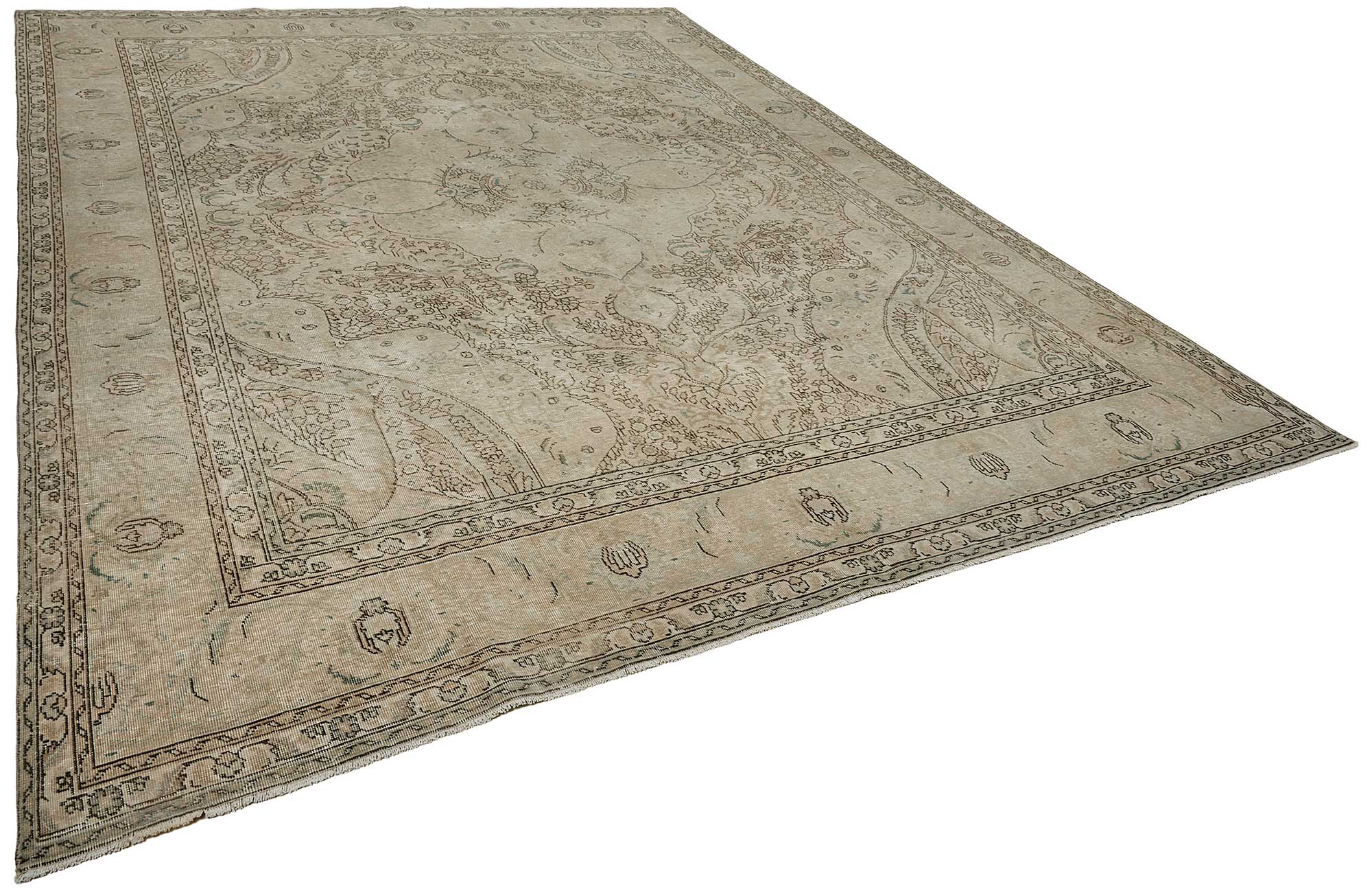 Bisque Persian — 2.96 x 3.85