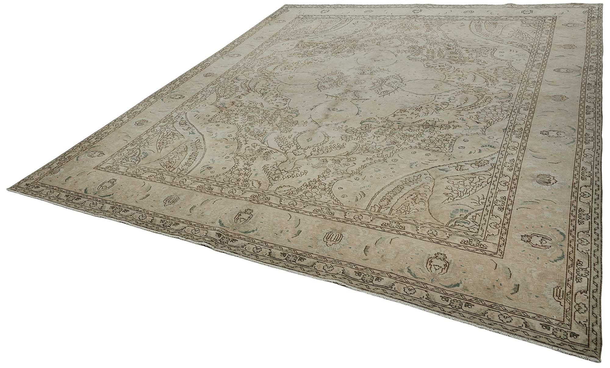 Bisque Persian — 2.96 x 3.85