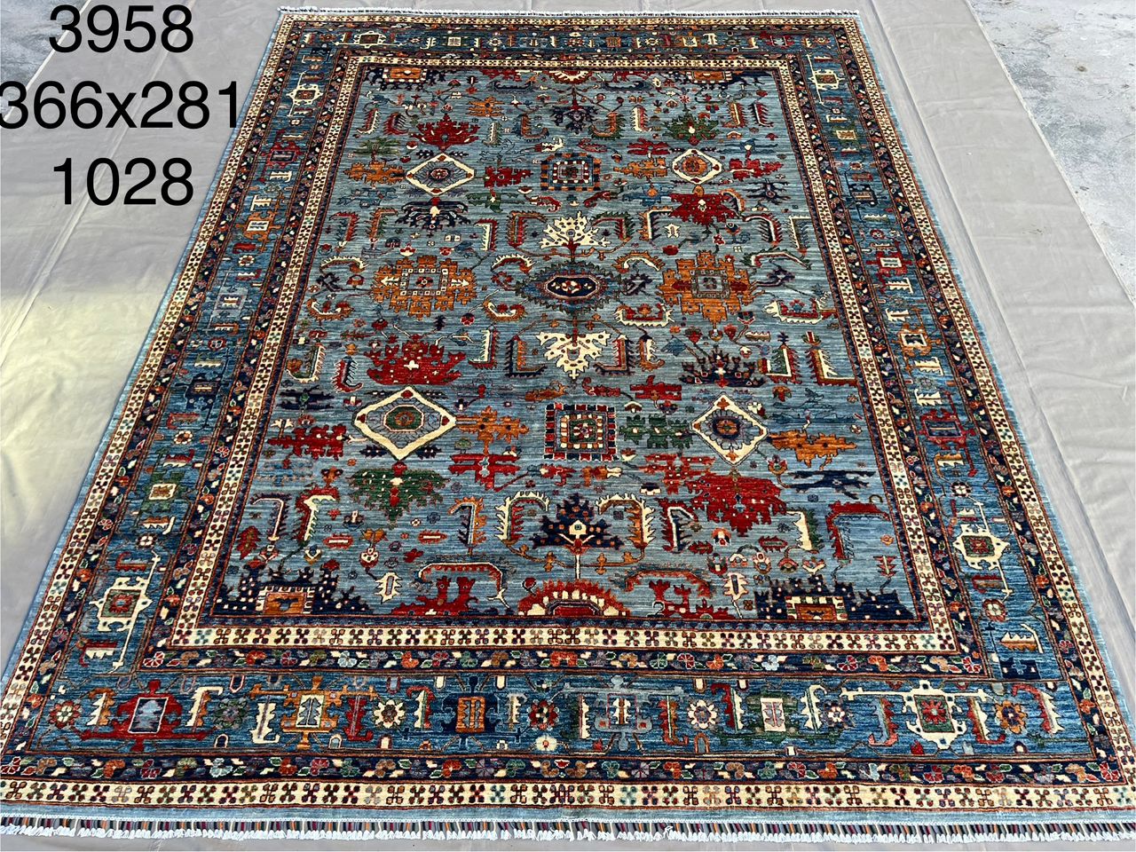 Afghan Rug 010 - 281x366 cm