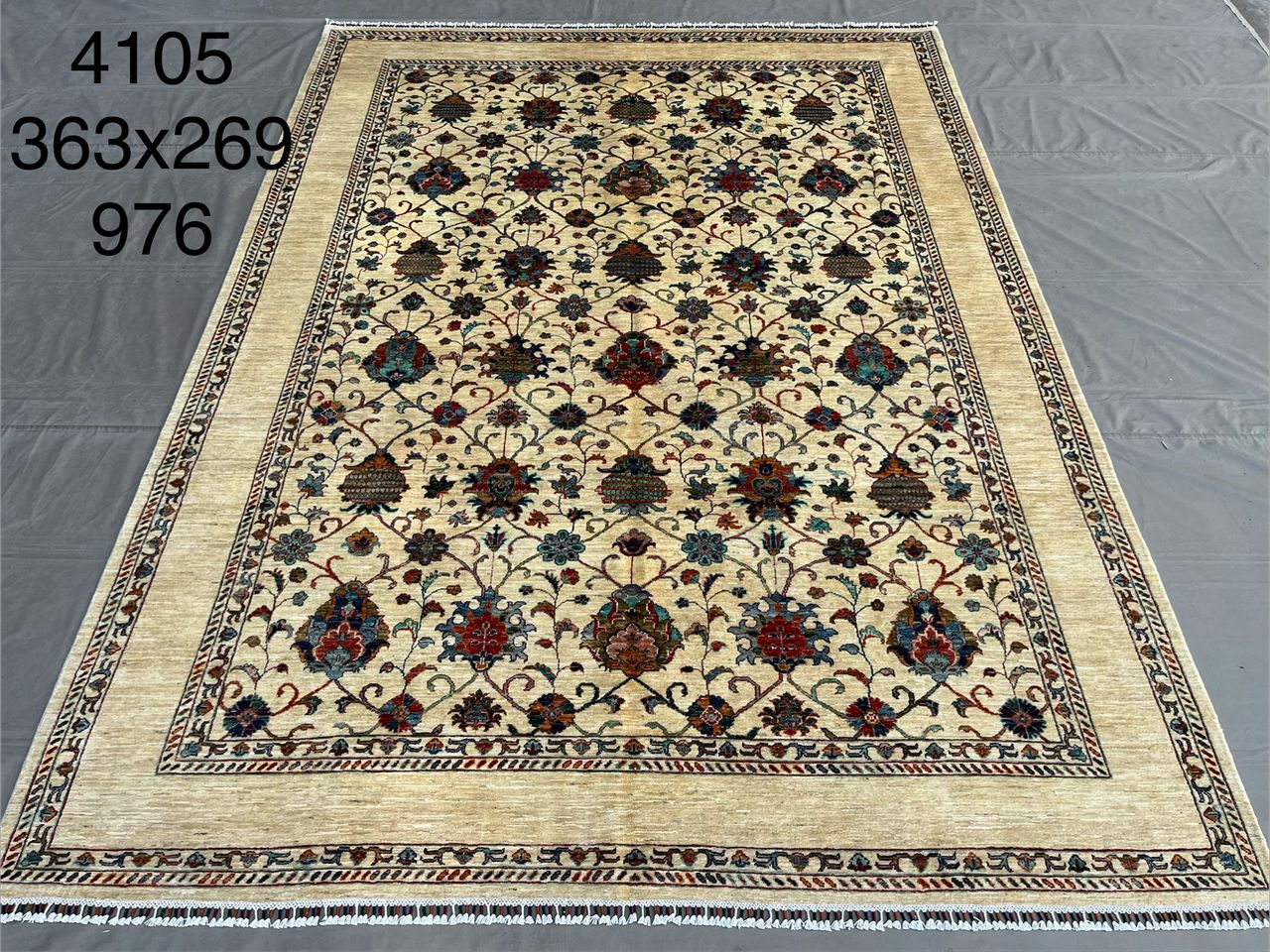 Afghan Rug 037 - 269x363 cm