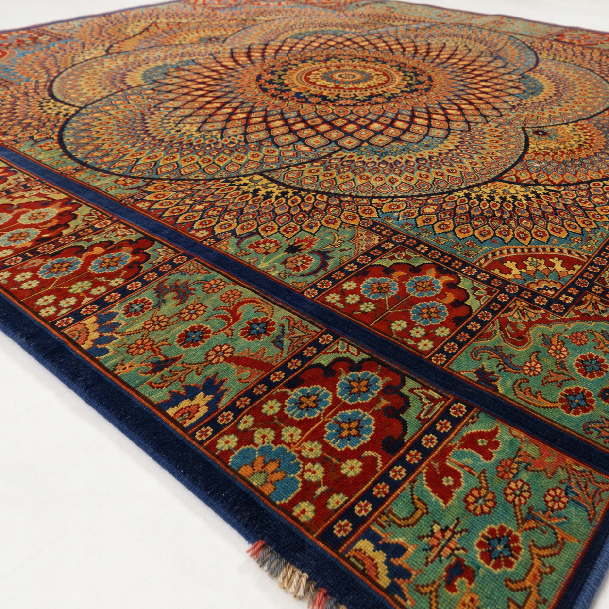 Aftab-e-Herat Afghan Ghazni wool rug, hand-knotted detail