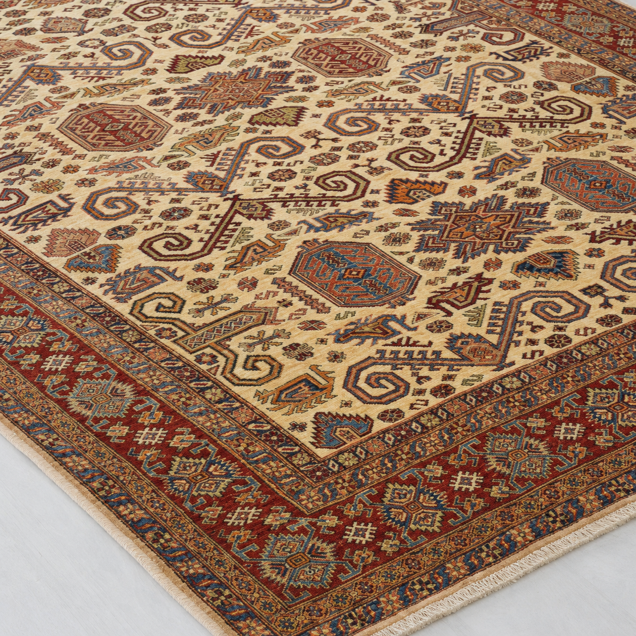 Naqsh-e-Kochi Afghan Ghazni wool rug, hand-knotted detail