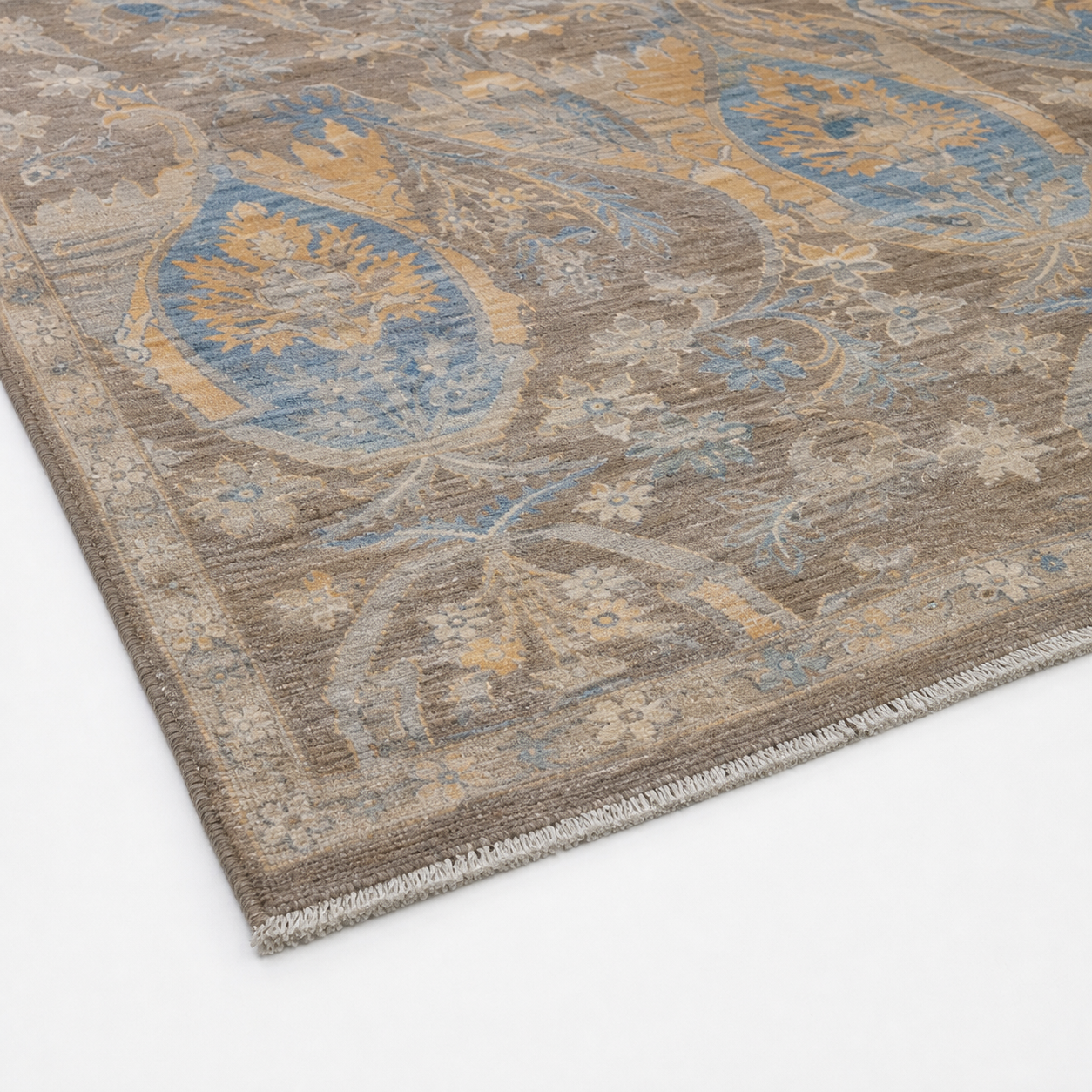 Mehr-e-Kohistan Afghan Ghazni wool rug, hand-knotted detail