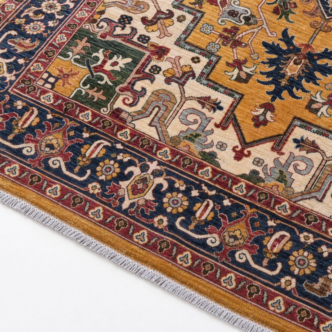 Zar-e-Herat Afghan Ghazni wool rug, hand-knotted detail