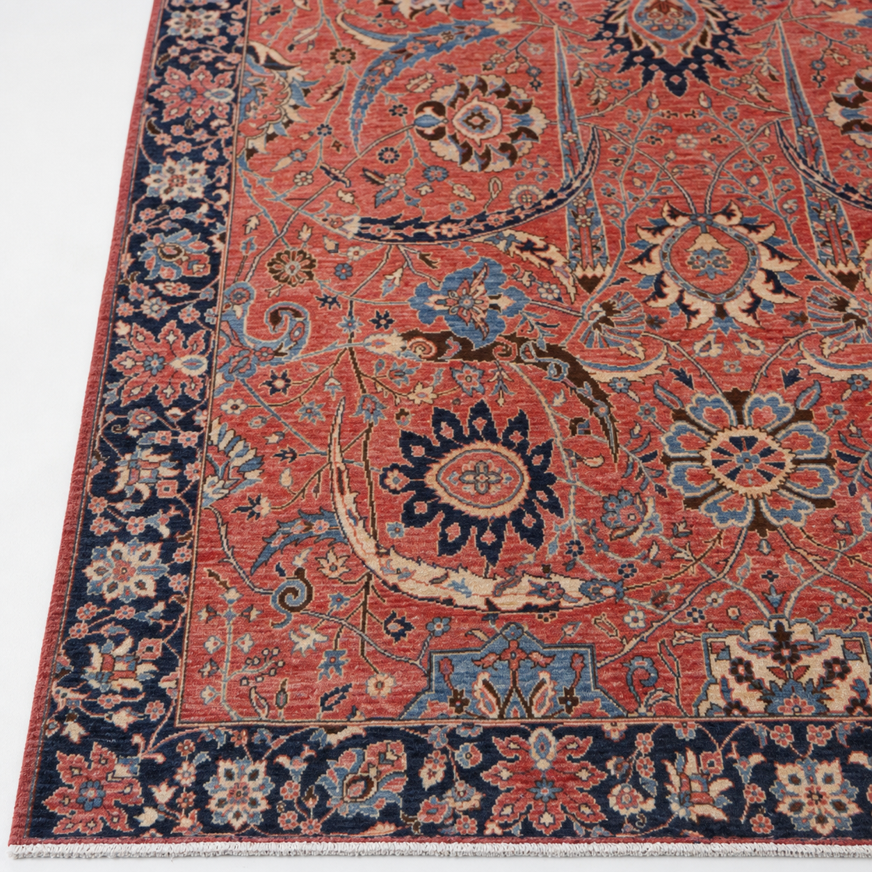 Shafaq-e-Herat Afghan Ghazni wool rug, hand-knotted detail