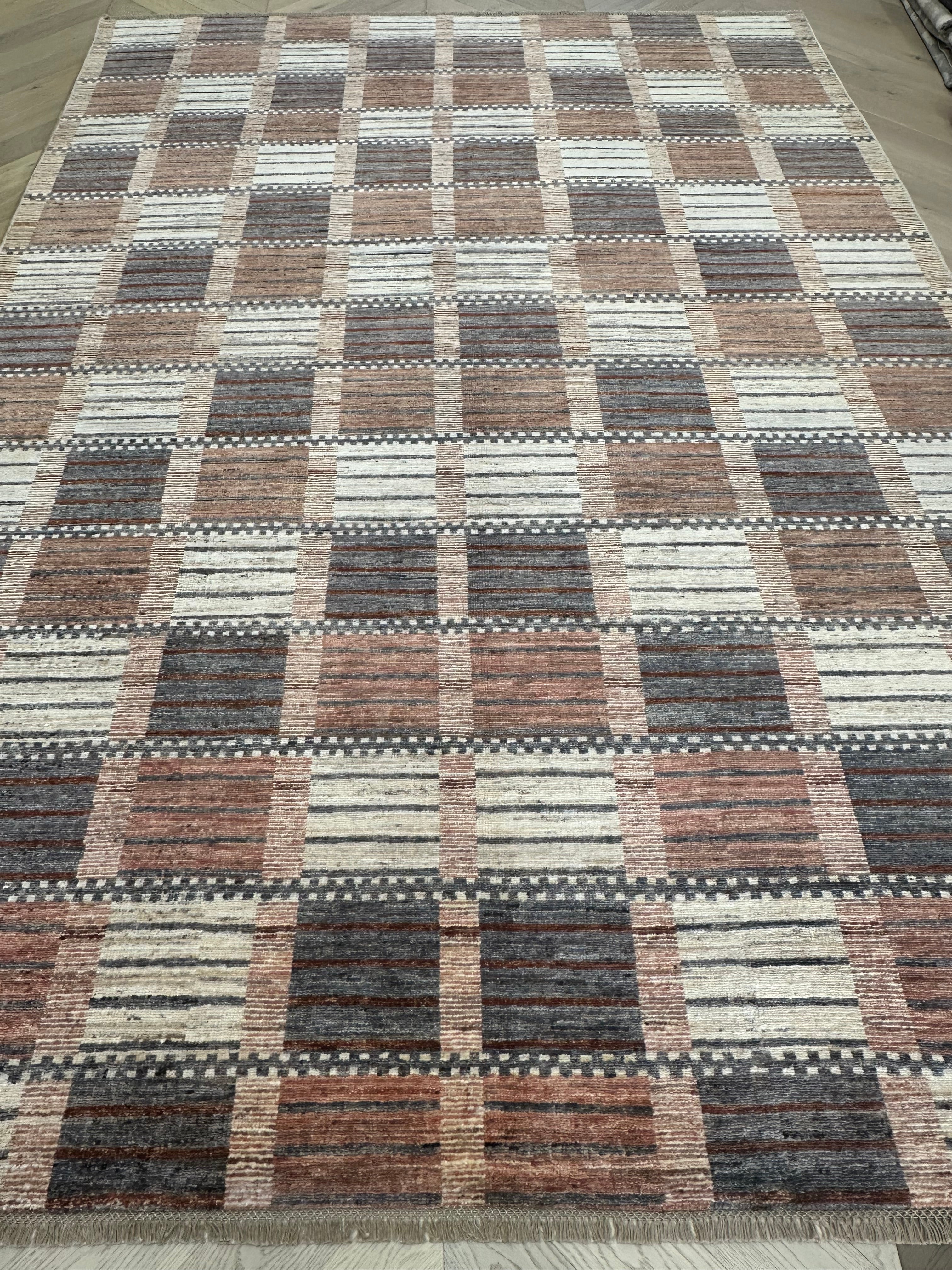 Afghan handmade rug,Chobi. Size:339x238 cm