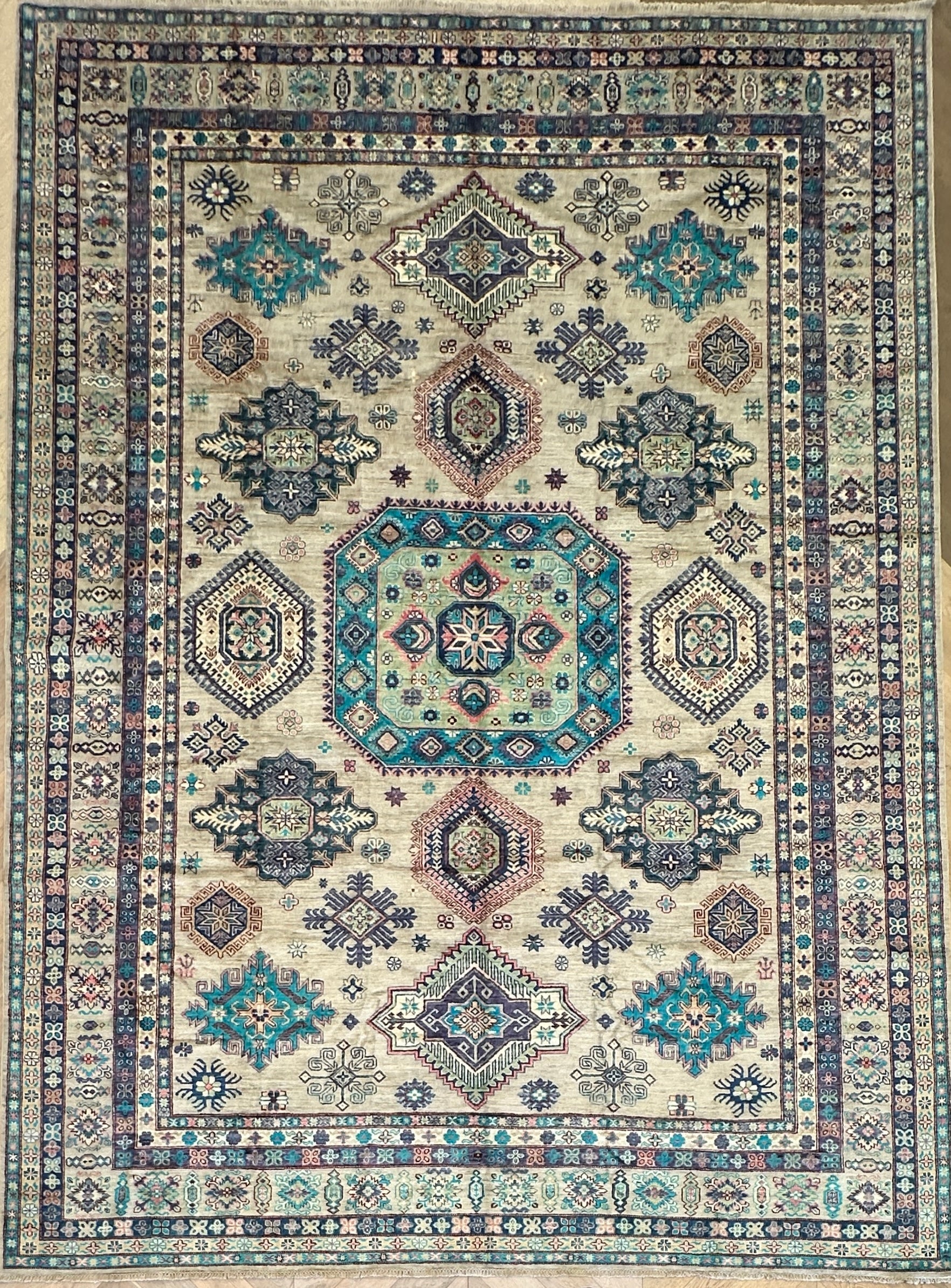 Afghan handmade rug,Chobi. Size:403x303 cm