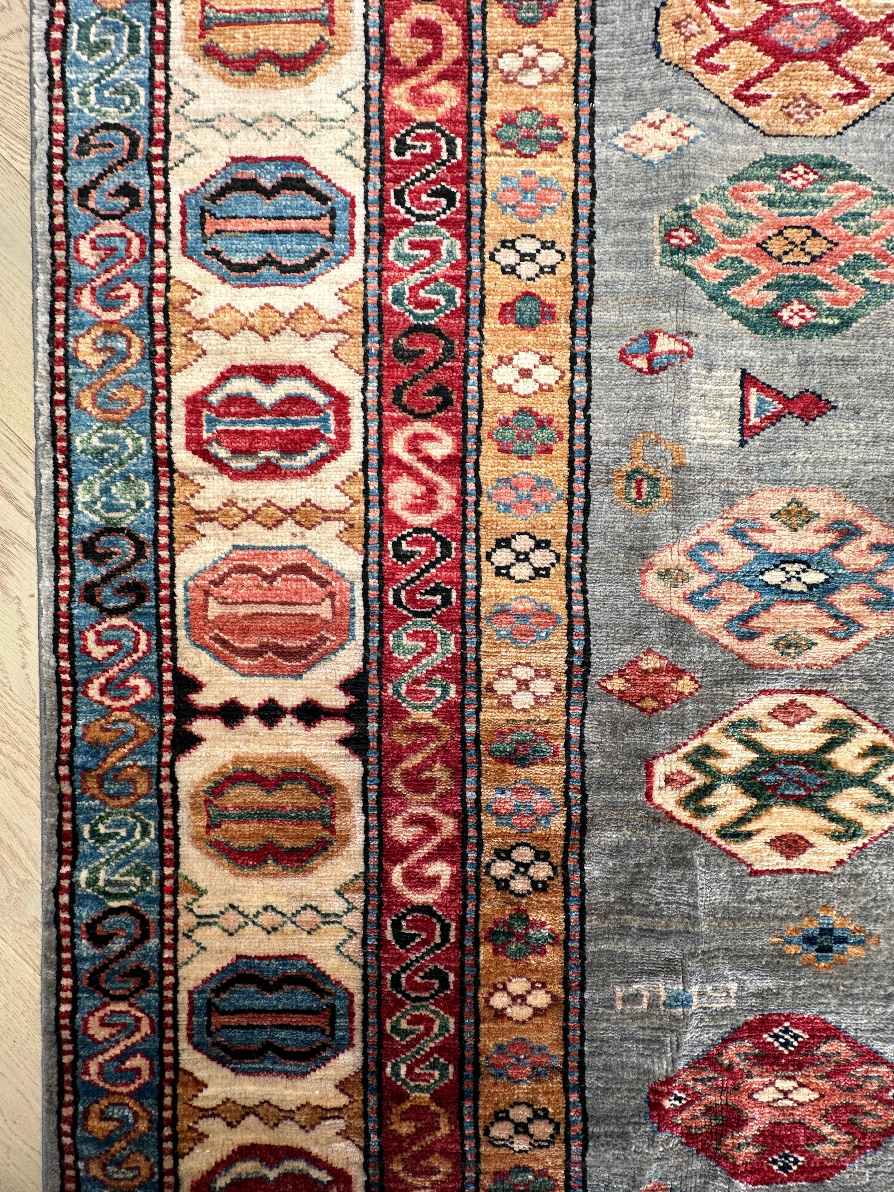 Afghan handmade rug,Chobi. Size: 233x176 cm